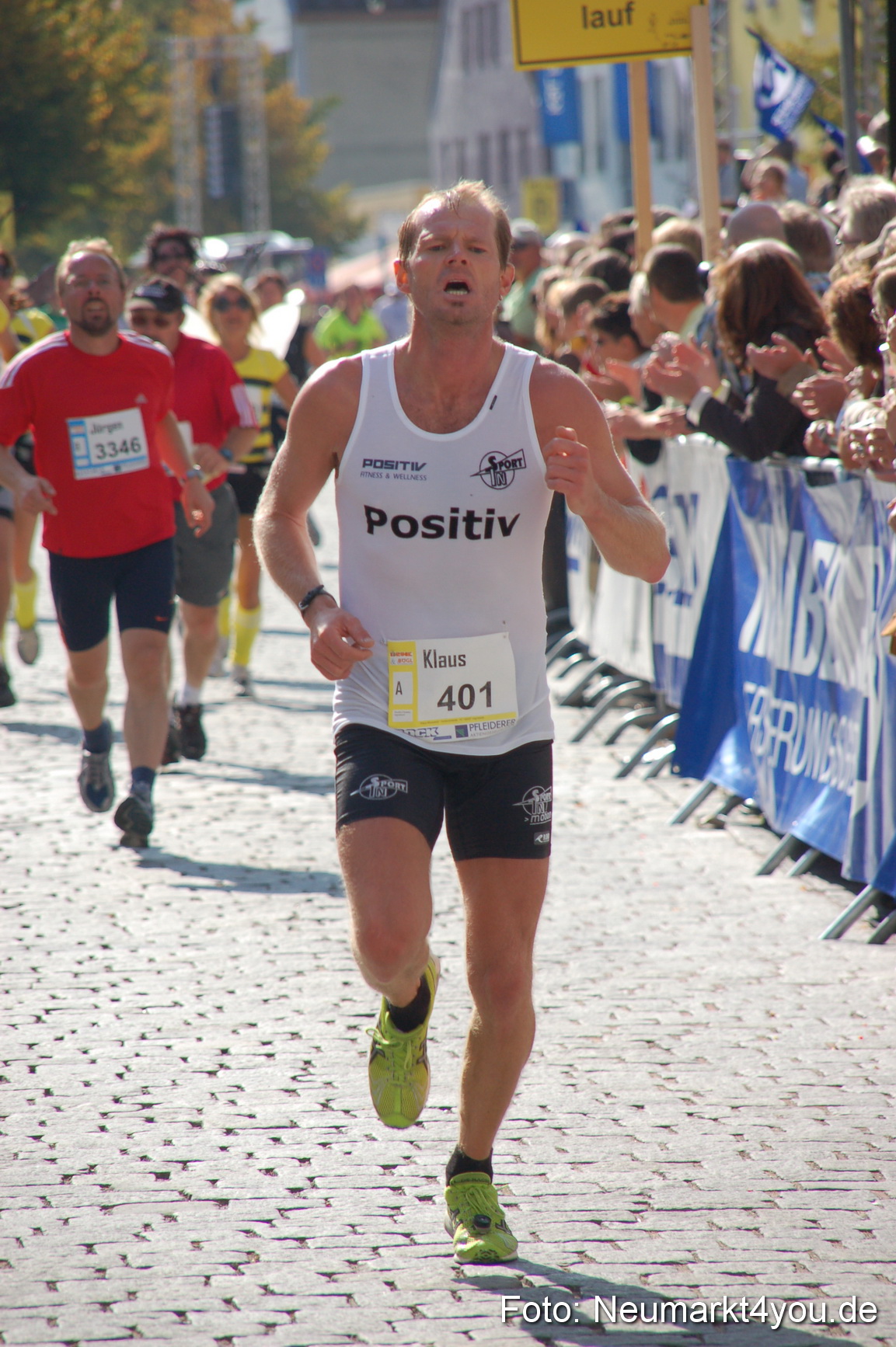 0110 Zieleinlauf Rathaus Neumarkt 160907