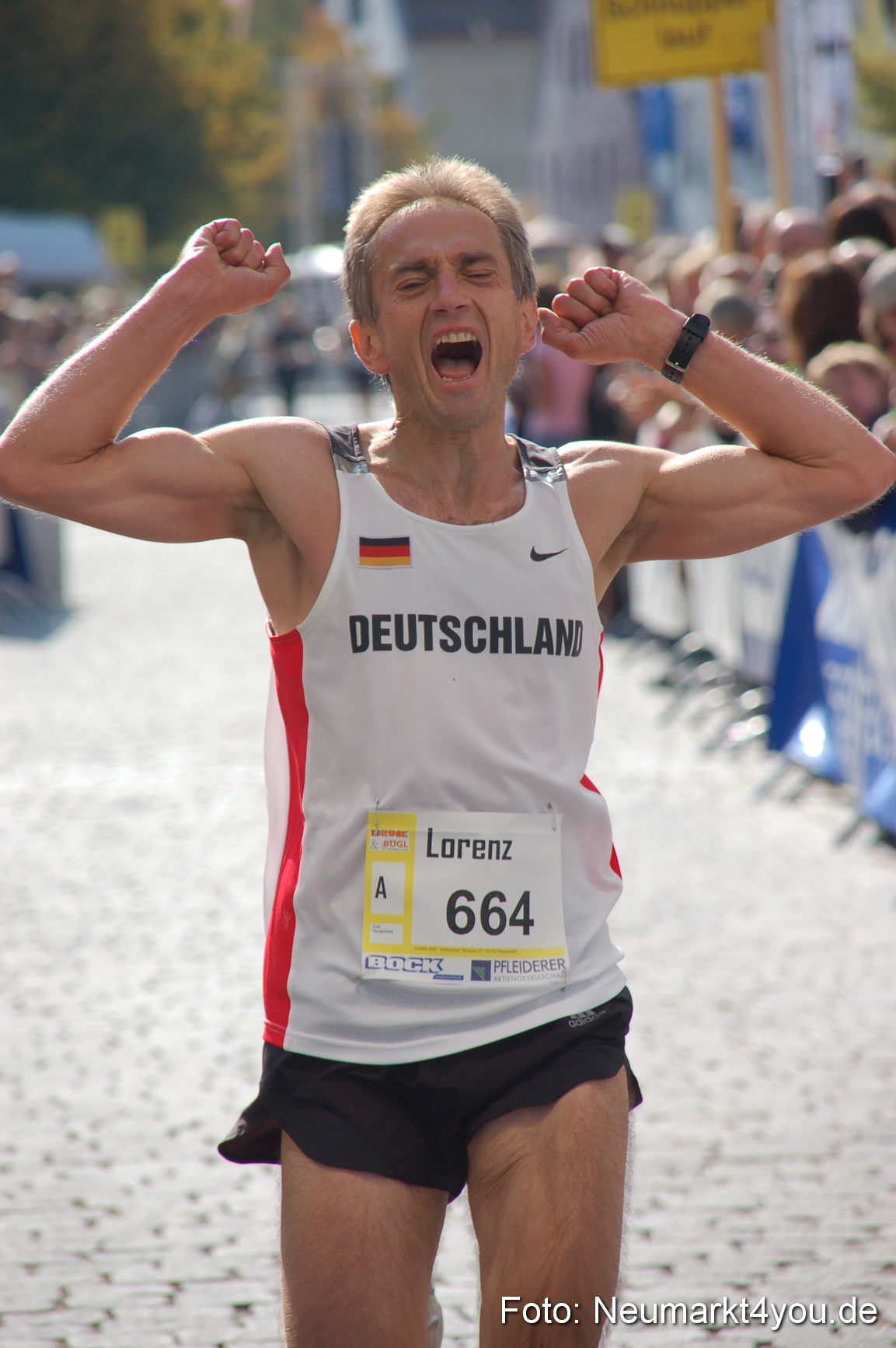 0116 Zieleinlauf Rathaus Neumarkt 160907