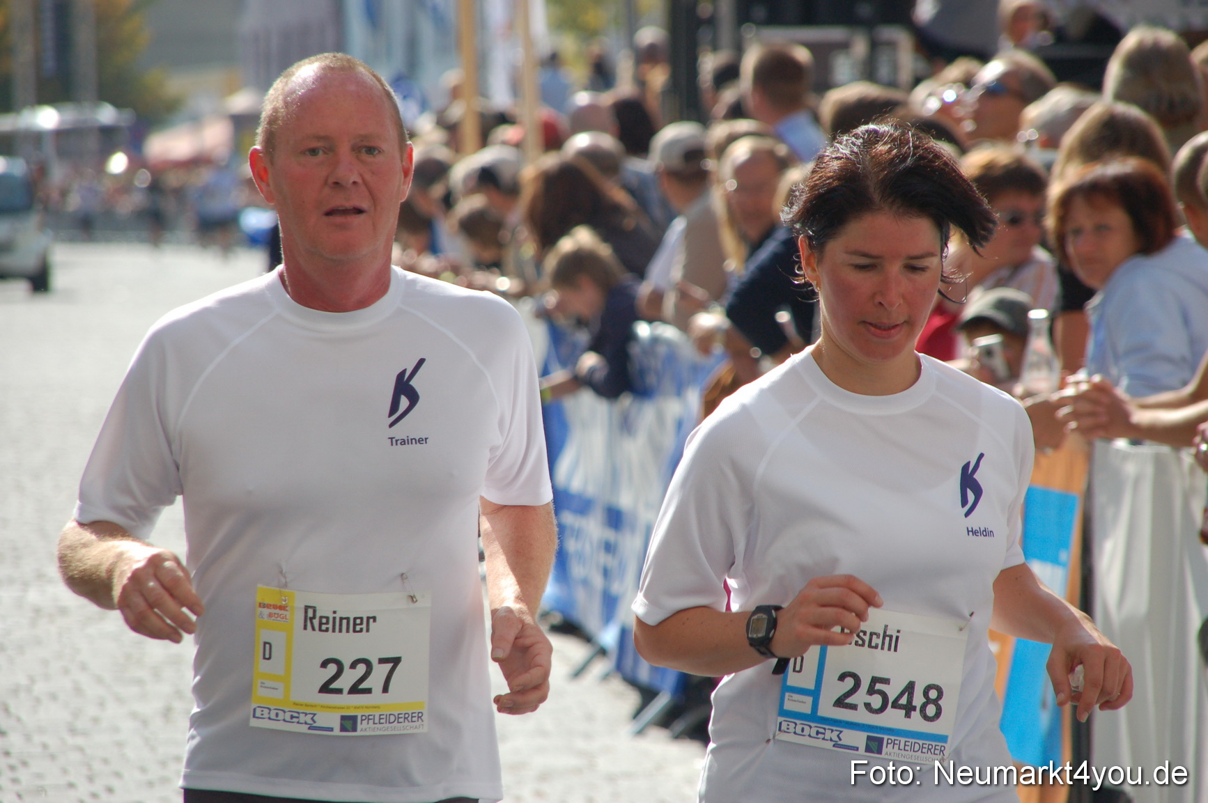 0118 Zieleinlauf Rathaus Neumarkt 160907