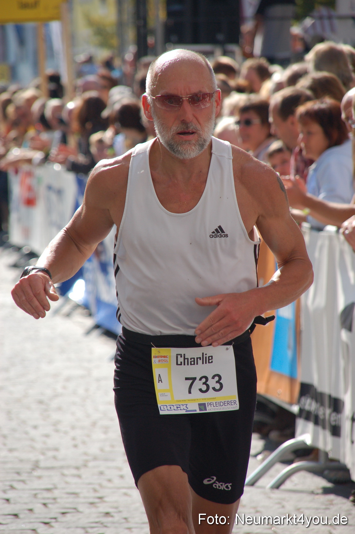 0120 Zieleinlauf Rathaus Neumarkt 160907