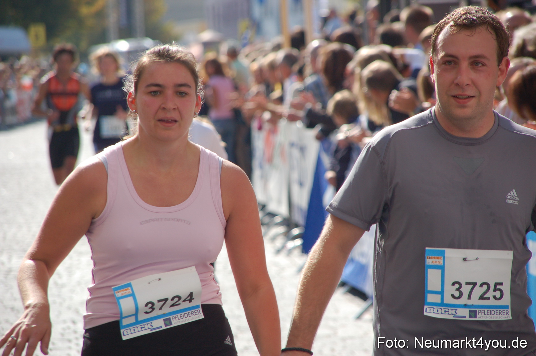 0121 Zieleinlauf Rathaus Neumarkt 160907