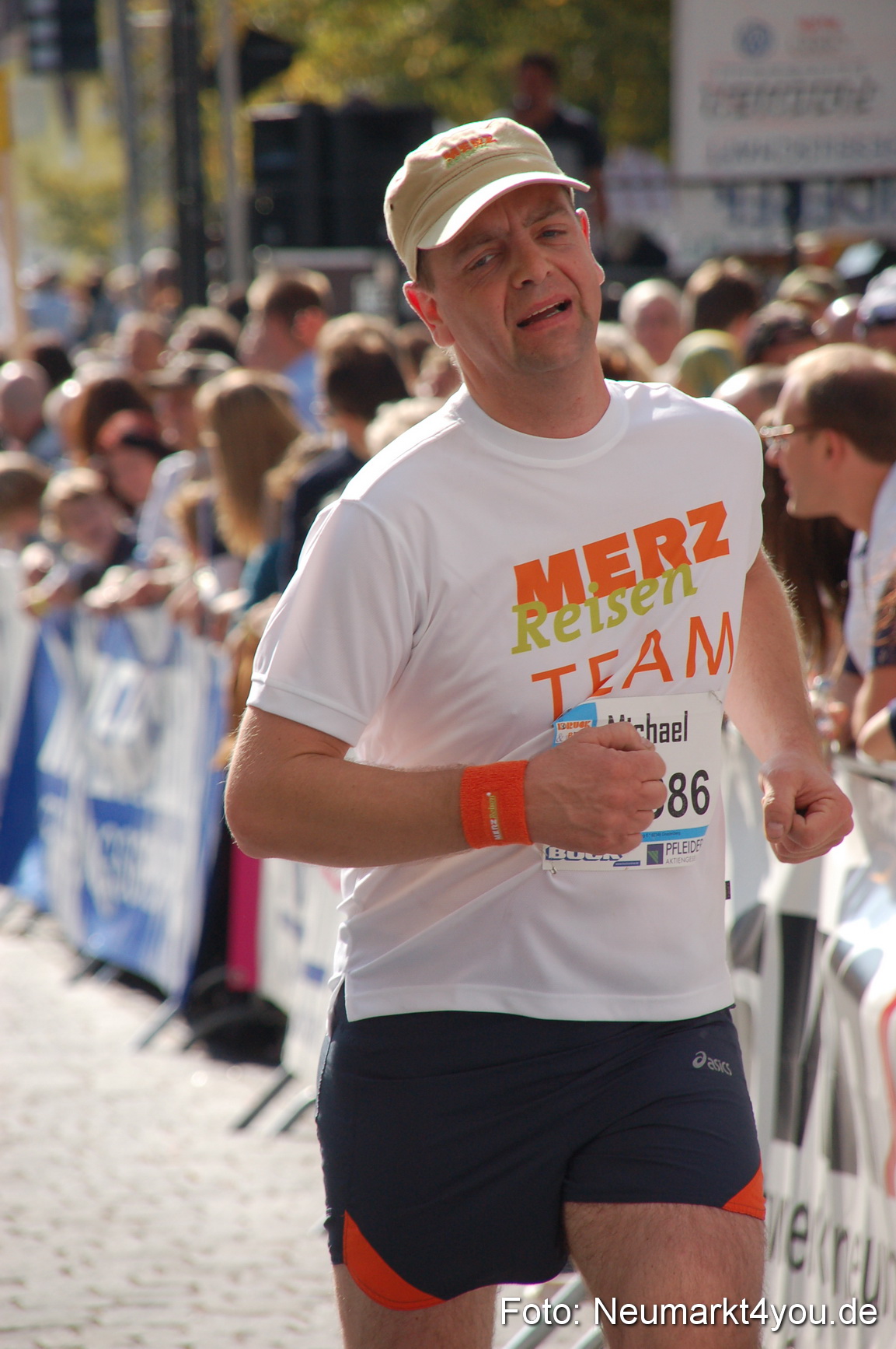 0122 Zieleinlauf Rathaus Neumarkt 160907