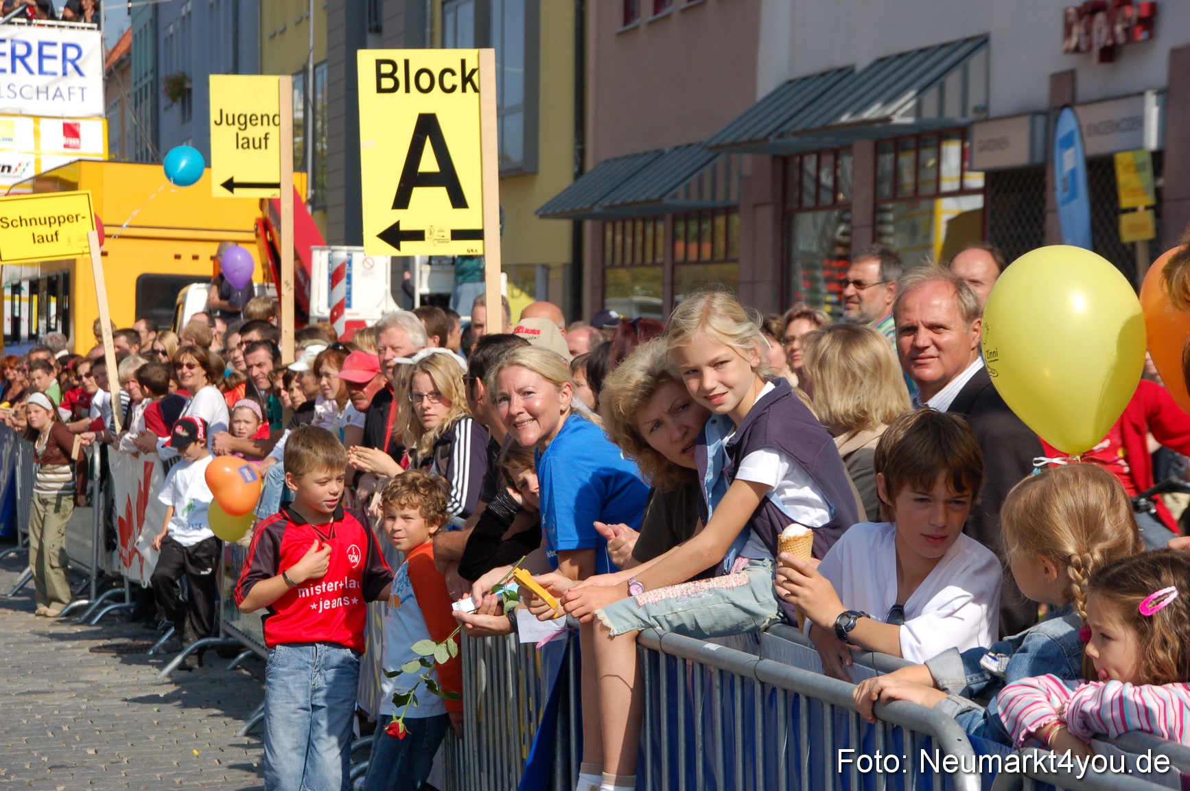 0138 Zieleinlauf Rathaus Neumarkt 160907