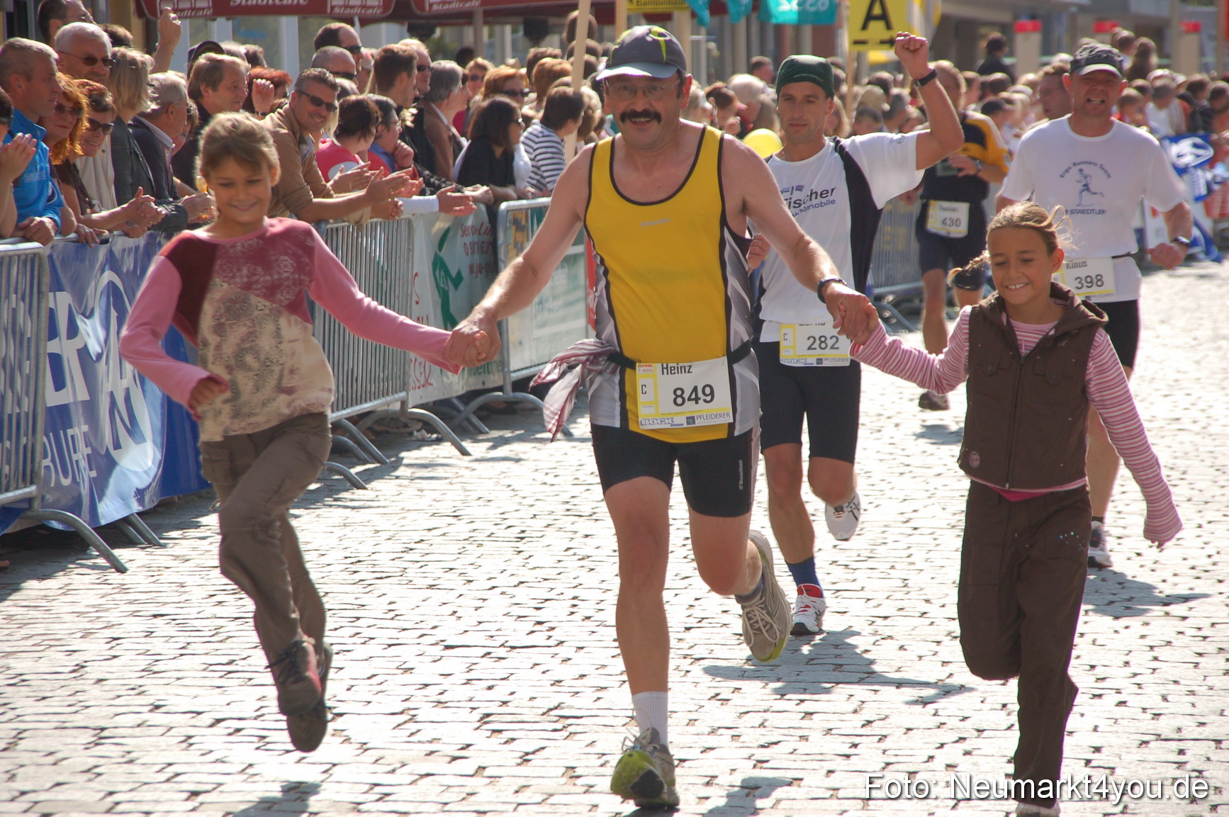 0143 Zieleinlauf Rathaus Neumarkt 160907