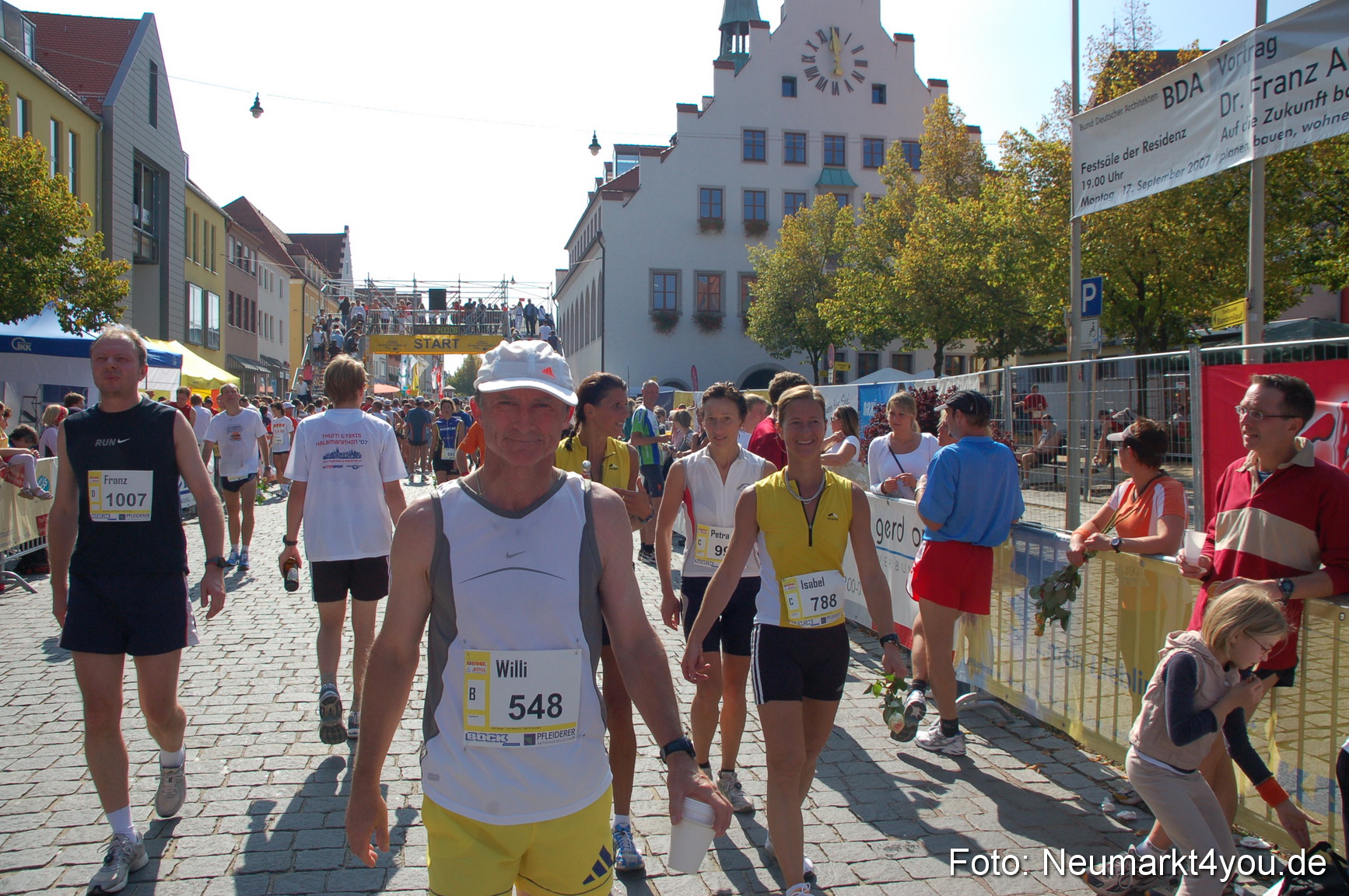 0145 Zieleinlauf Rathaus Neumarkt 160907