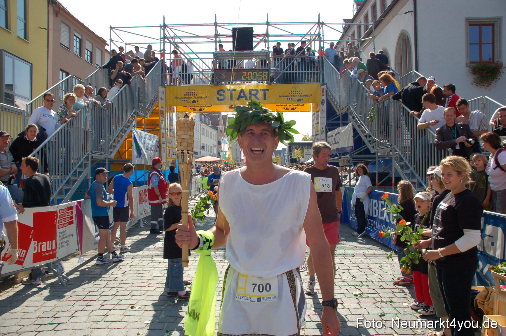 0146 Zieleinlauf Rathaus Neumarkt 160907