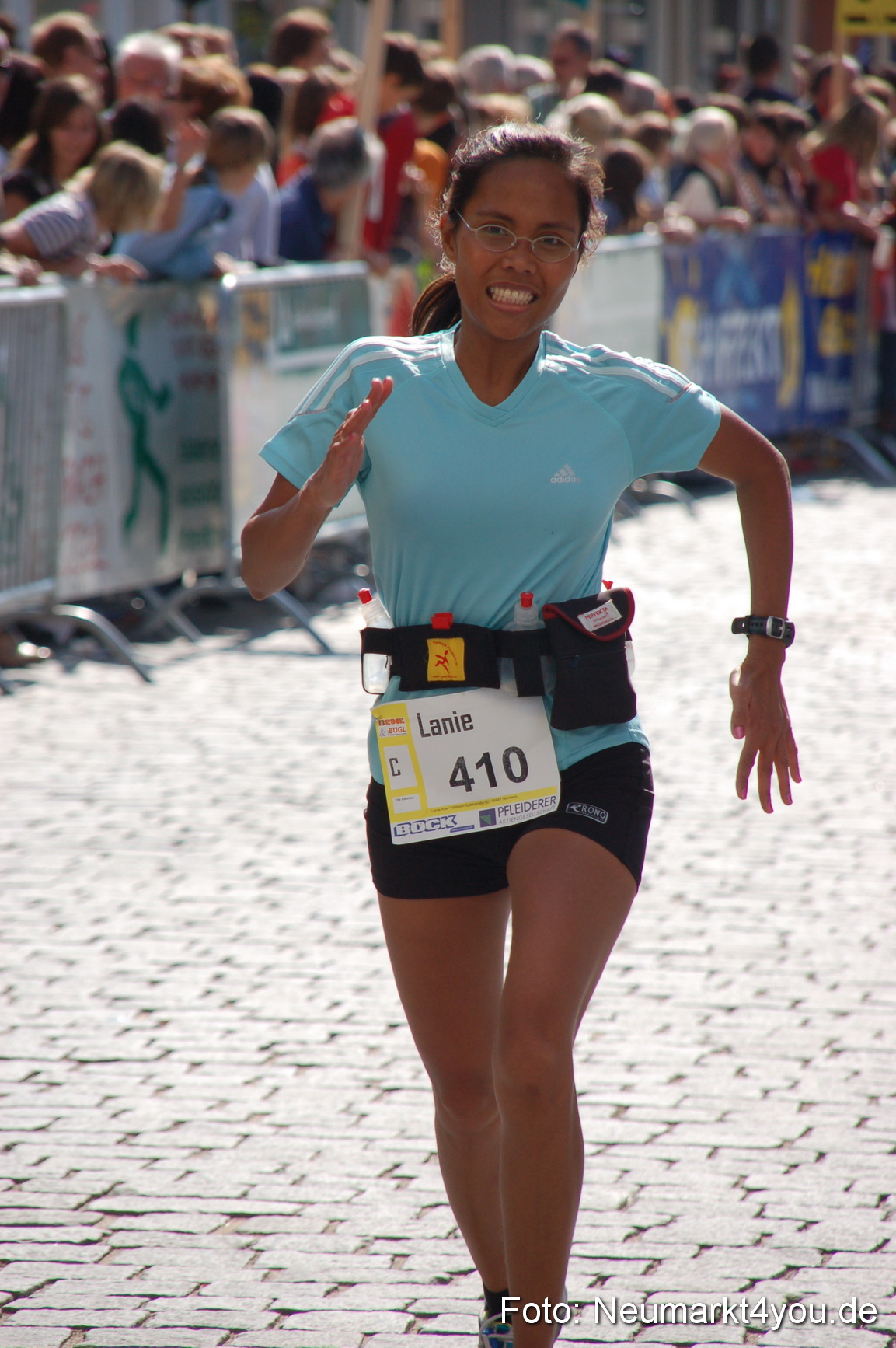 0158 Zieleinlauf Rathaus Neumarkt 160907