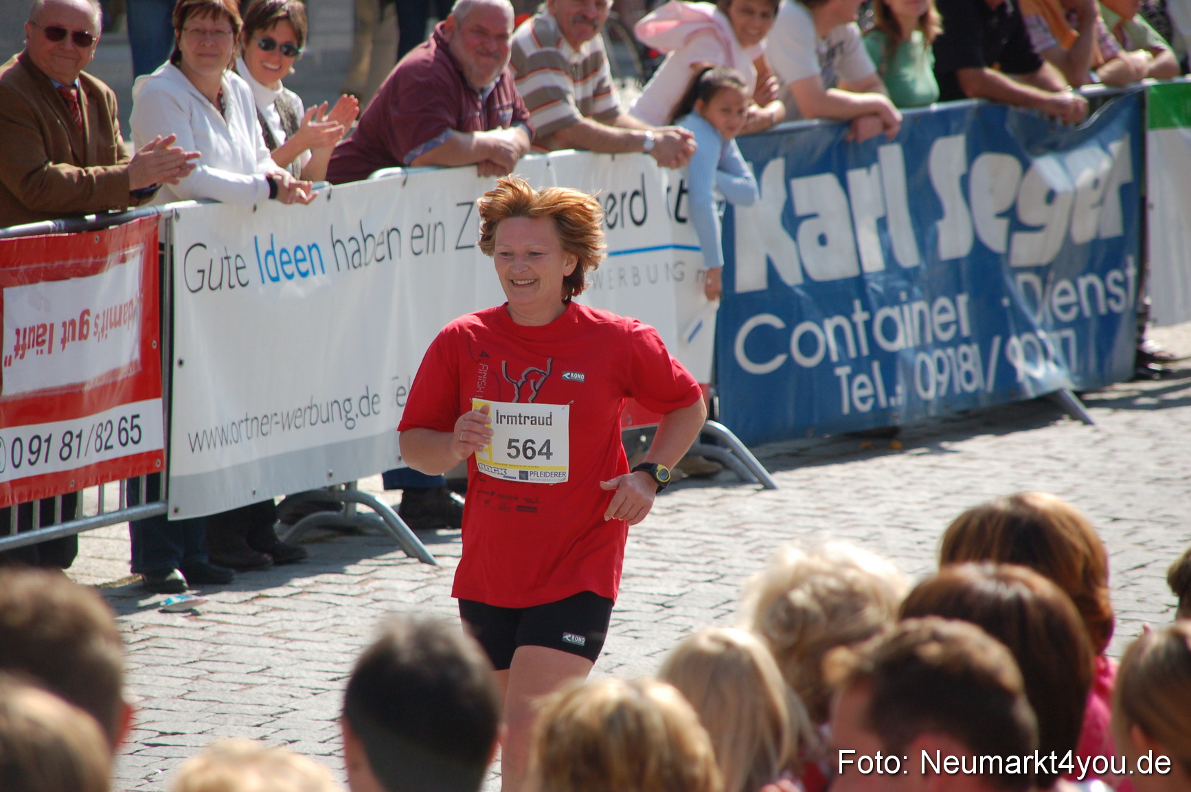 0159 Zieleinlauf Rathaus Neumarkt 160907