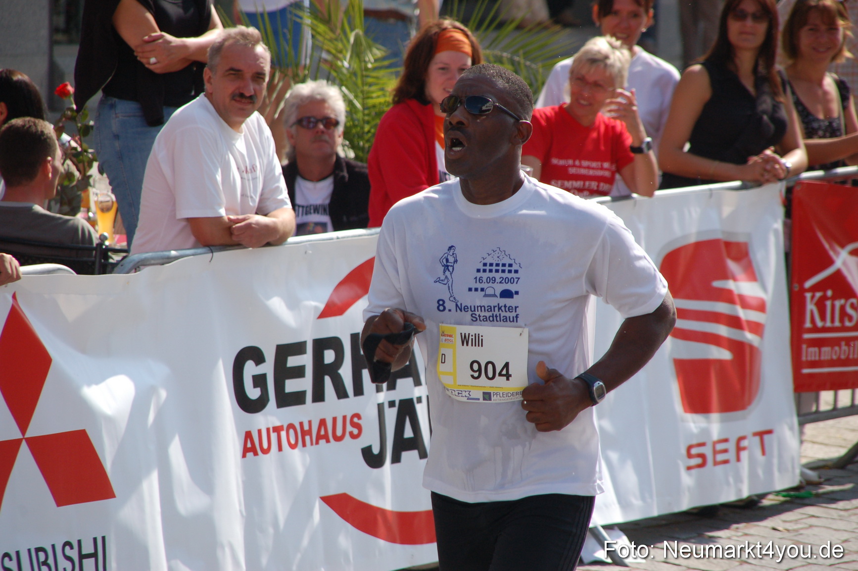 0160 Zieleinlauf Rathaus Neumarkt 160907