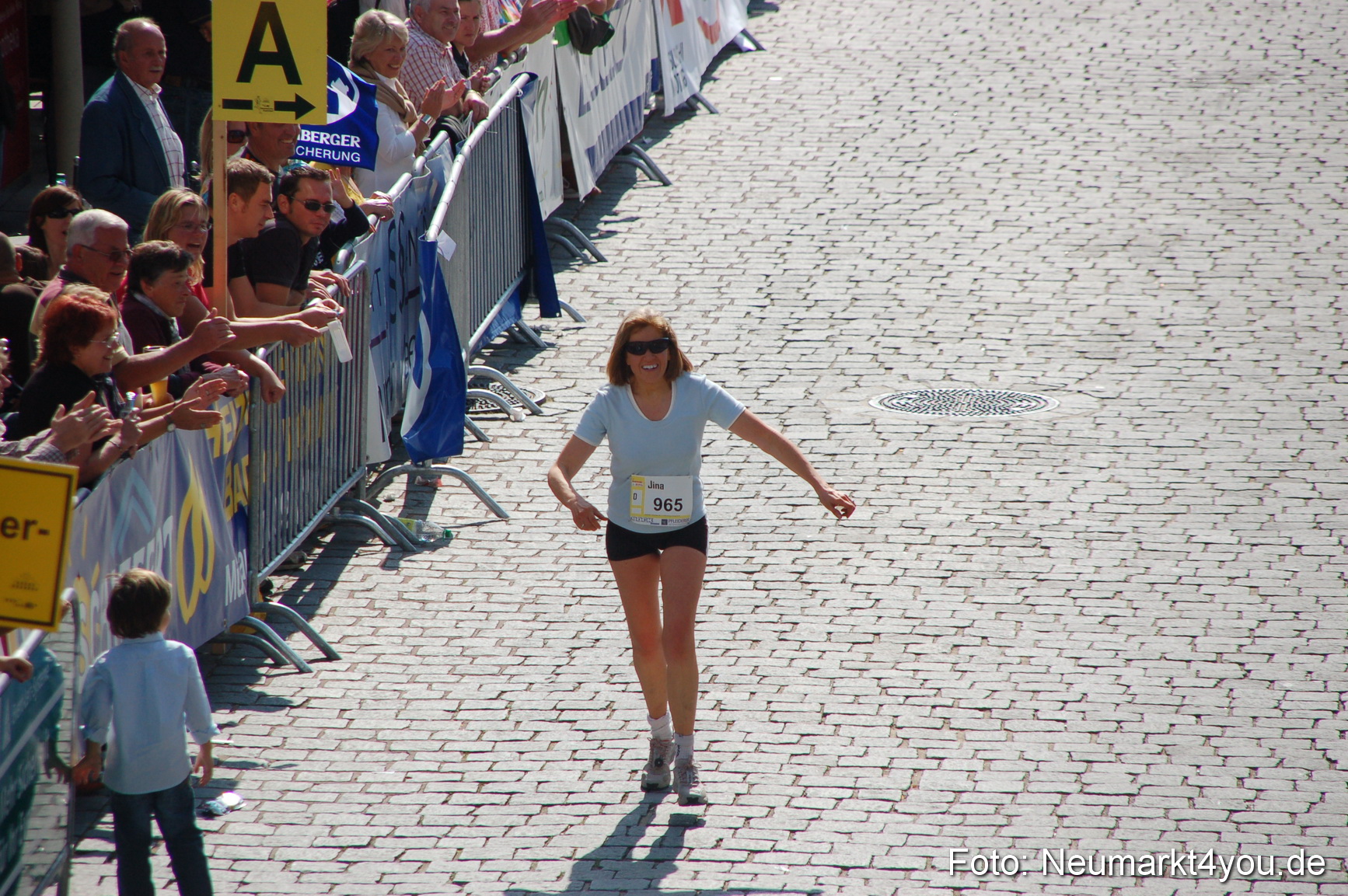 0162 Zieleinlauf Rathaus Neumarkt 160907