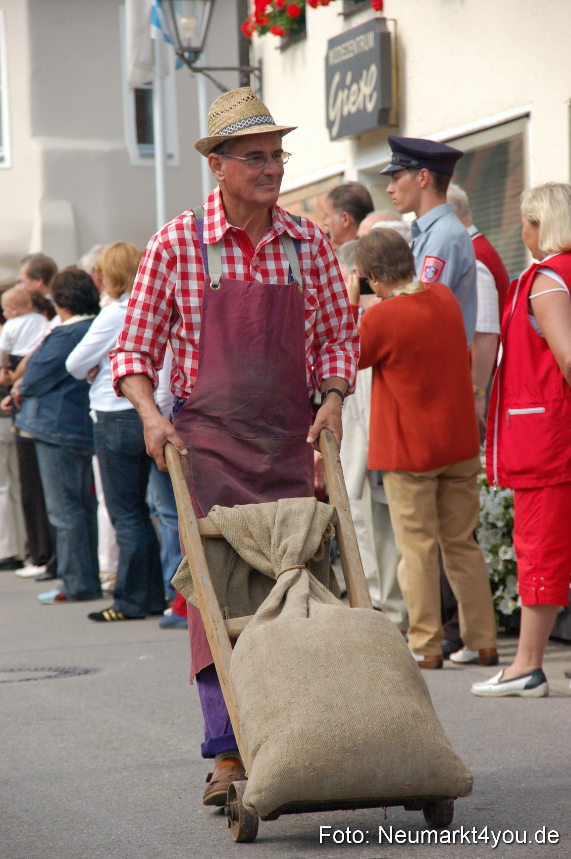 0282 Volksfestzug Beilngries 020907
