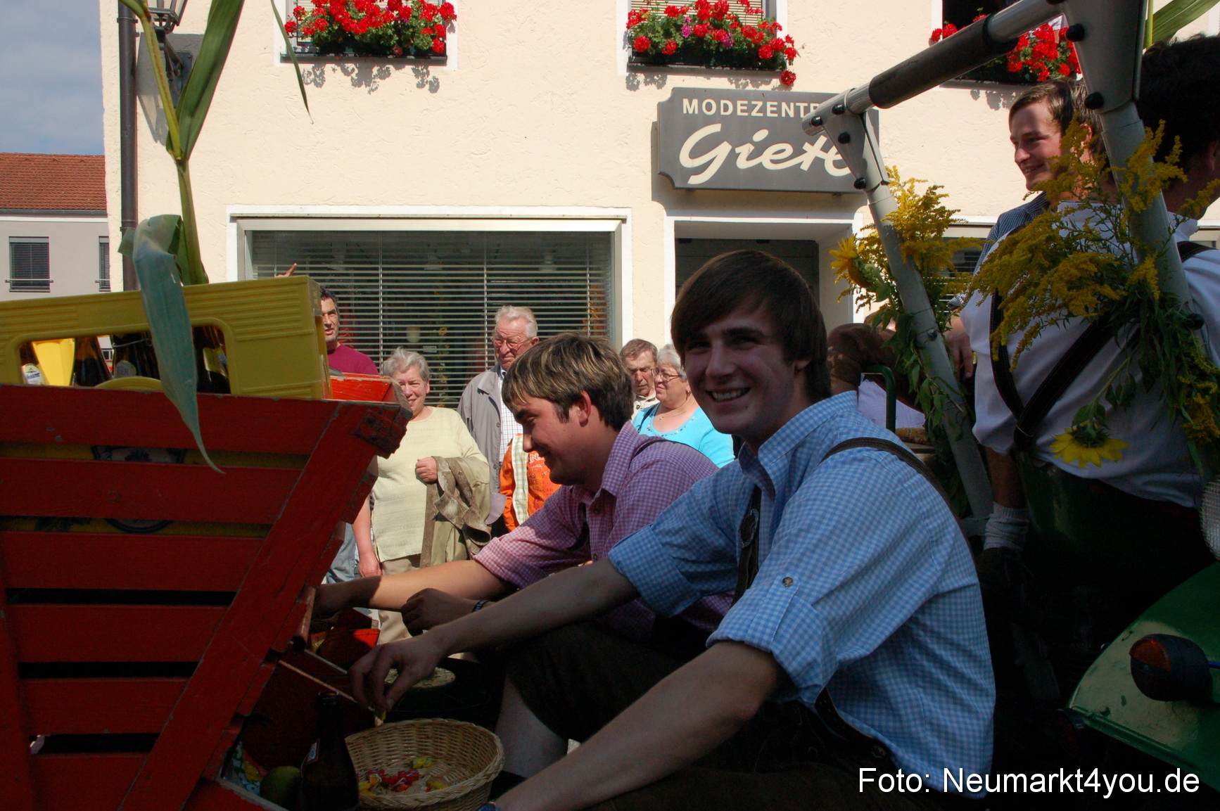 0417 Volksfestzug Beilngries 020907