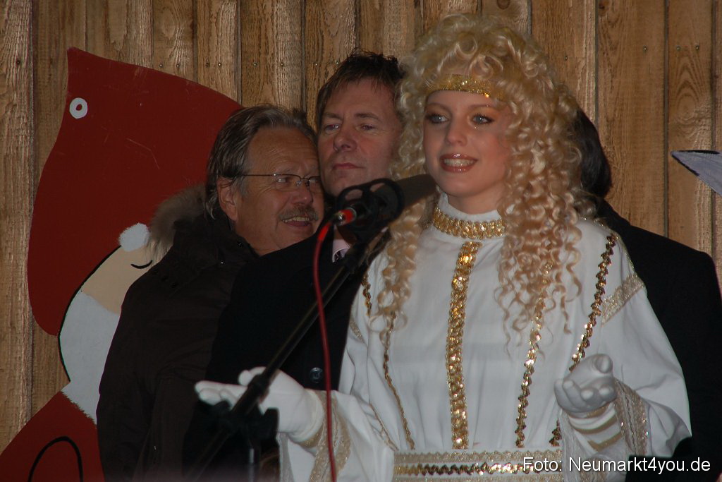 0002 Weihnachtsmarkt Neumarkt