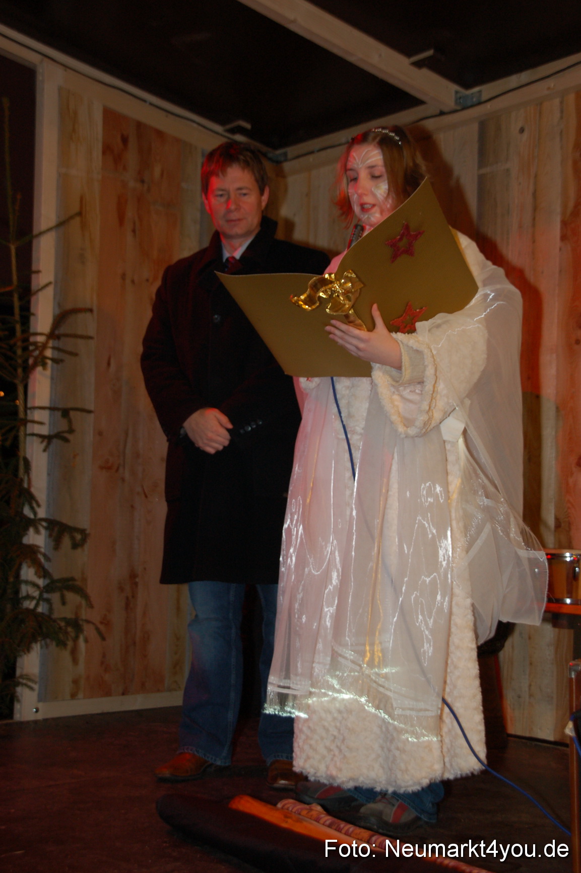 0015 Weihnachtsmarkt Neumarkt