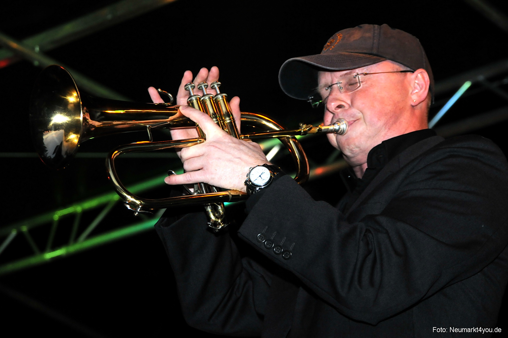 0041 Buehne Sparkasse 1