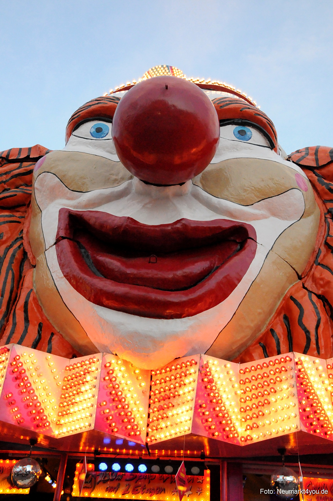 0030 Volksfest Neumarkt 2008