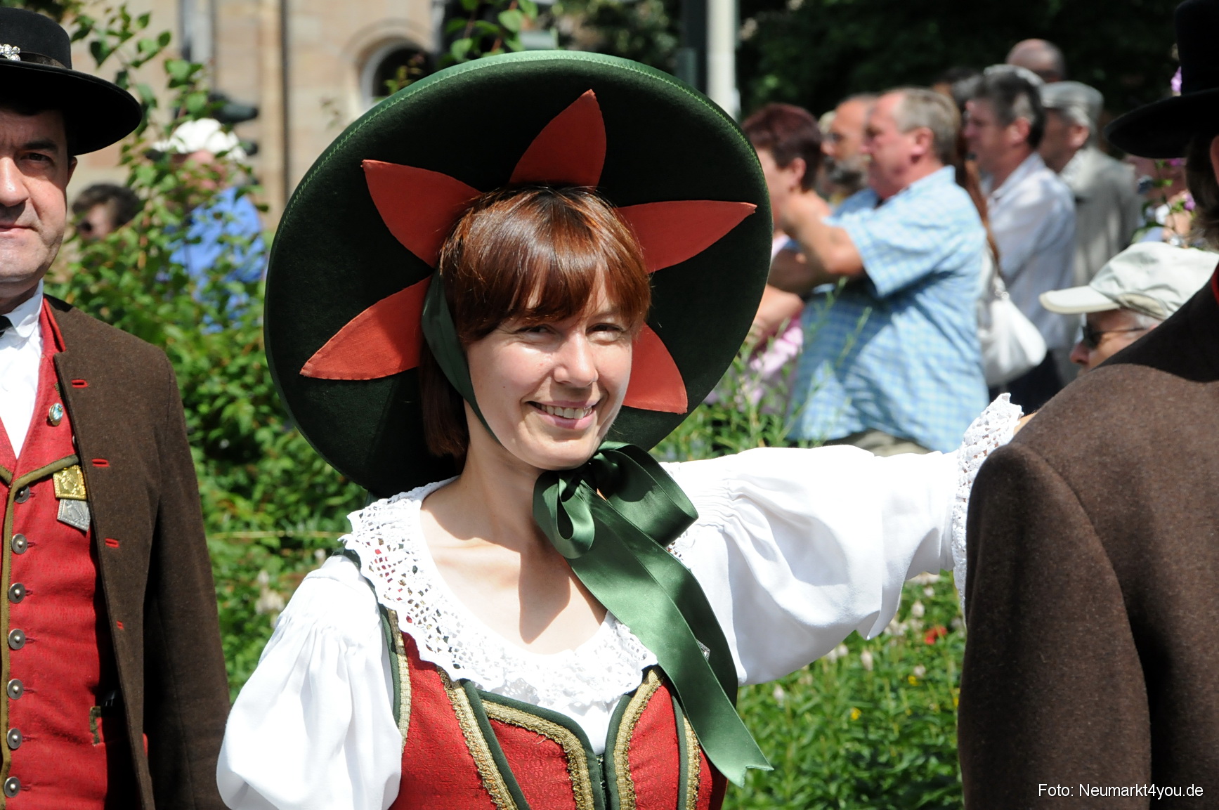 0004 Volksfestzug Neumarkt 100808