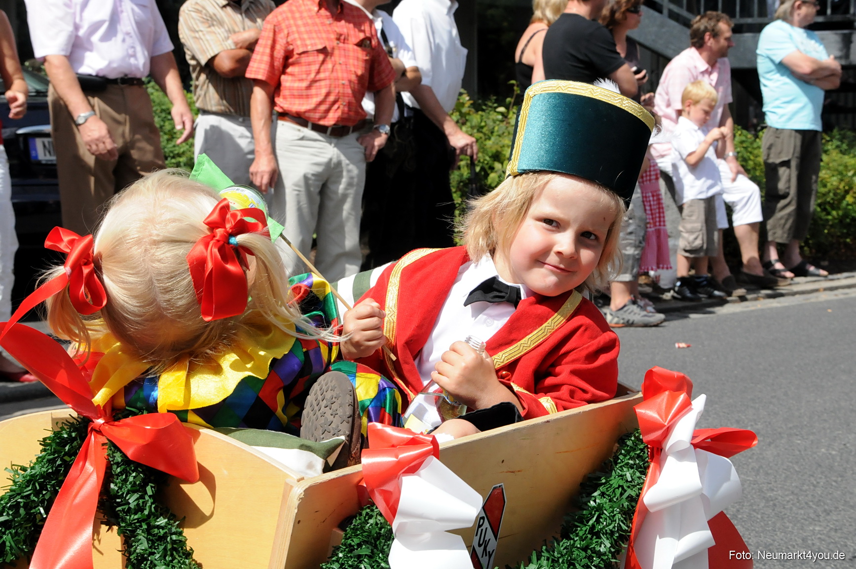 0008 Volksfestzug Neumarkt 100808