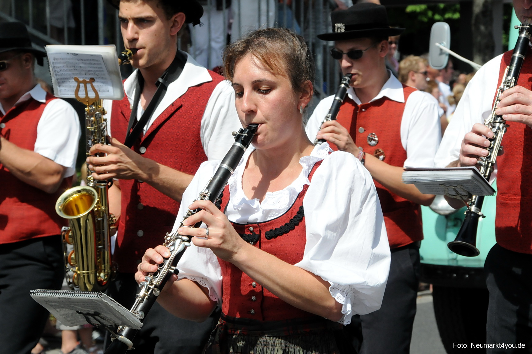 0012 Volksfestzug Neumarkt 100808