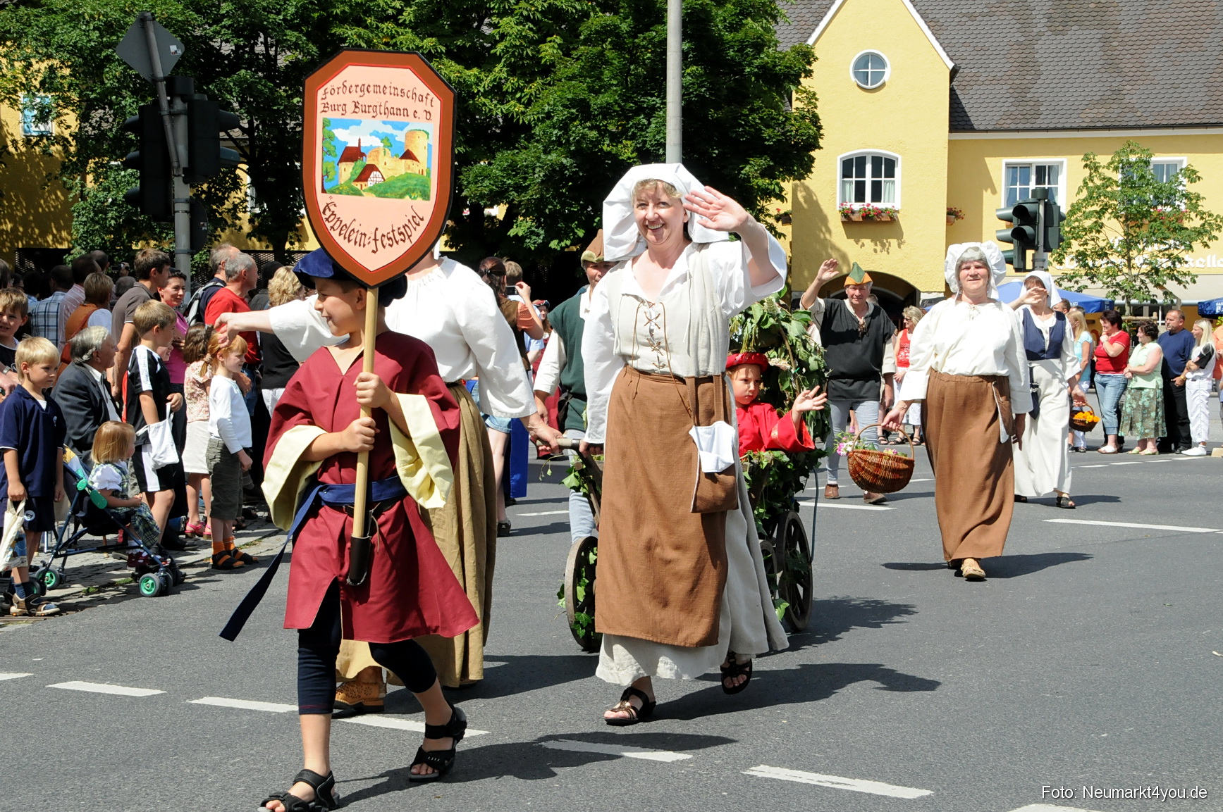 0017 Volksfestzug Neumarkt 100808