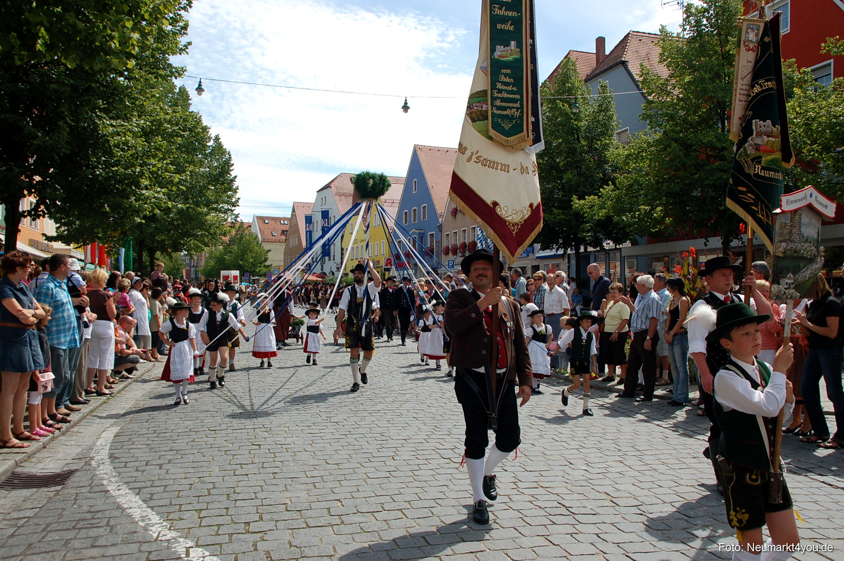 0036 Volksfestzug Neumarkt 100808