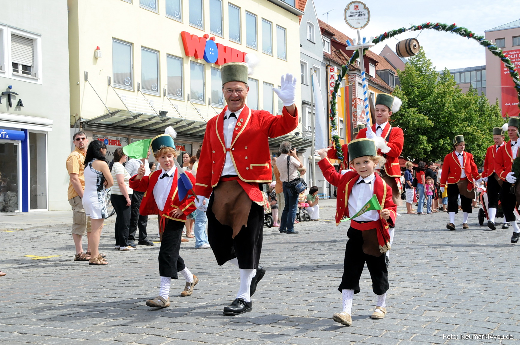 0045 Volksfestzug Neumarkt 100808