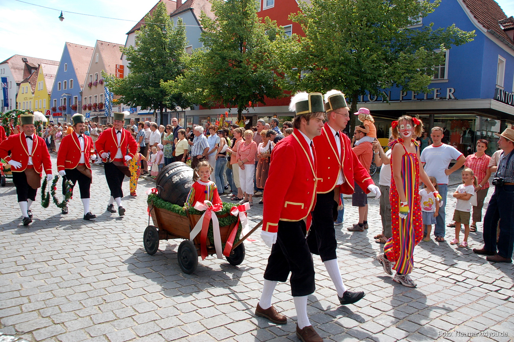 0061 Volksfestzug Neumarkt 100808