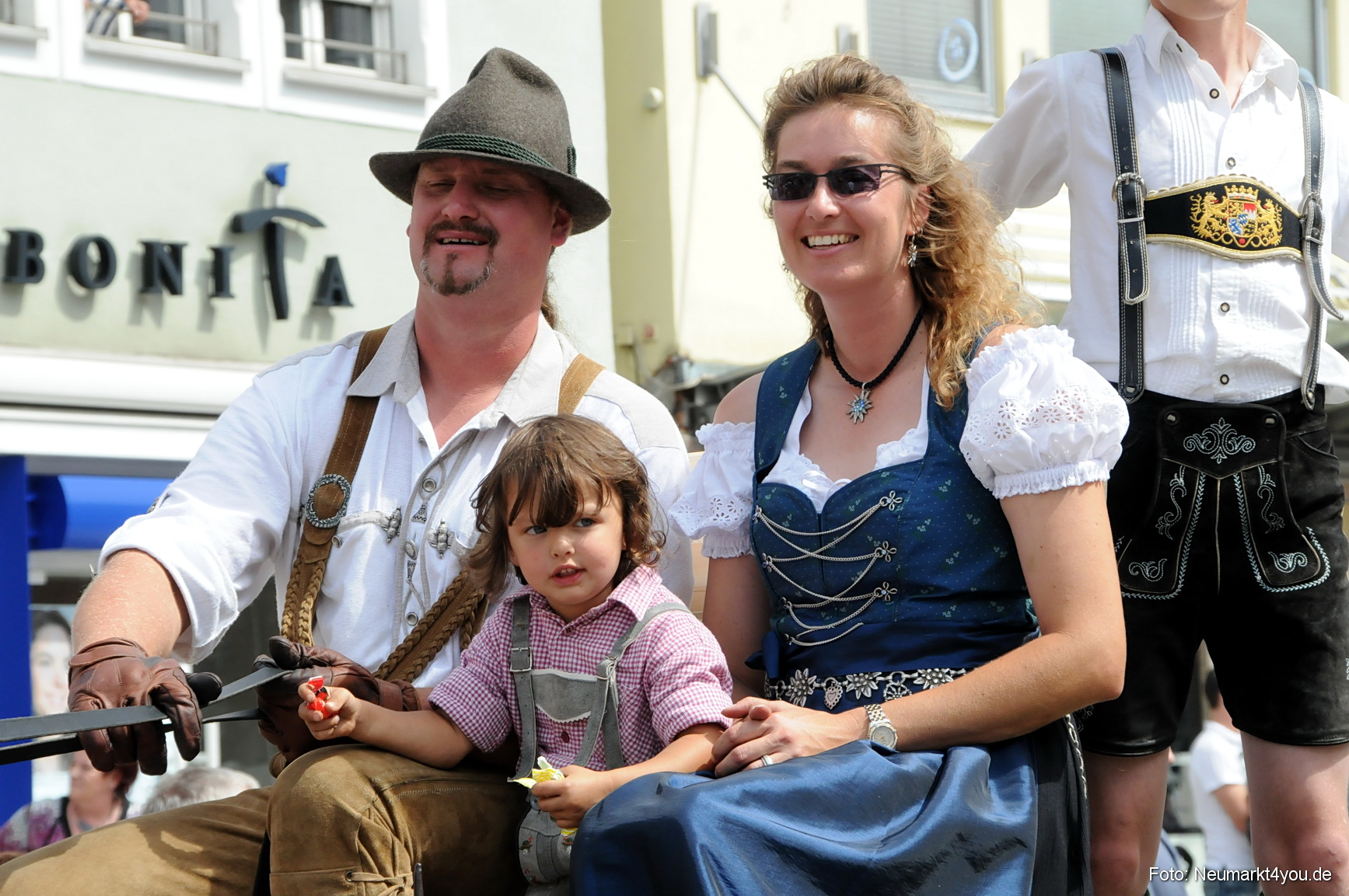 0073 Volksfestzug Neumarkt 100808