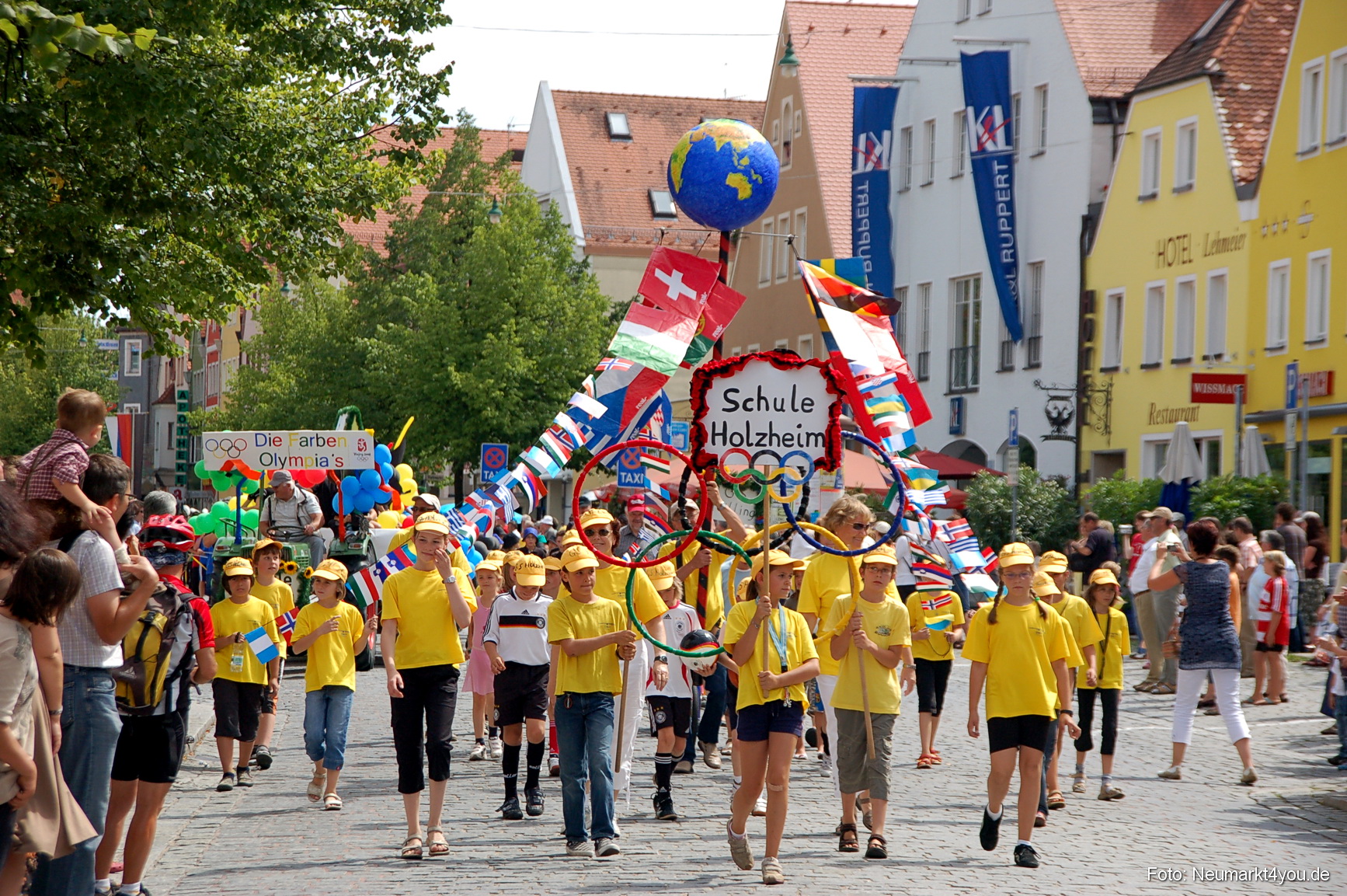 0075 Volksfestzug Neumarkt 100808