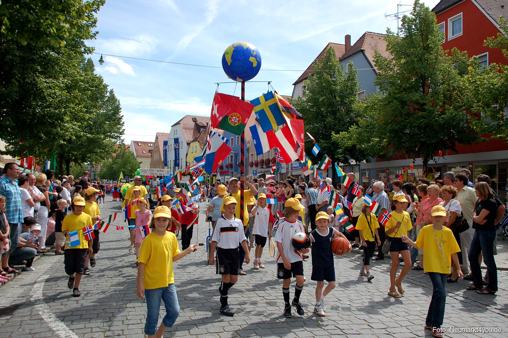 0076 Volksfestzug Neumarkt 100808
