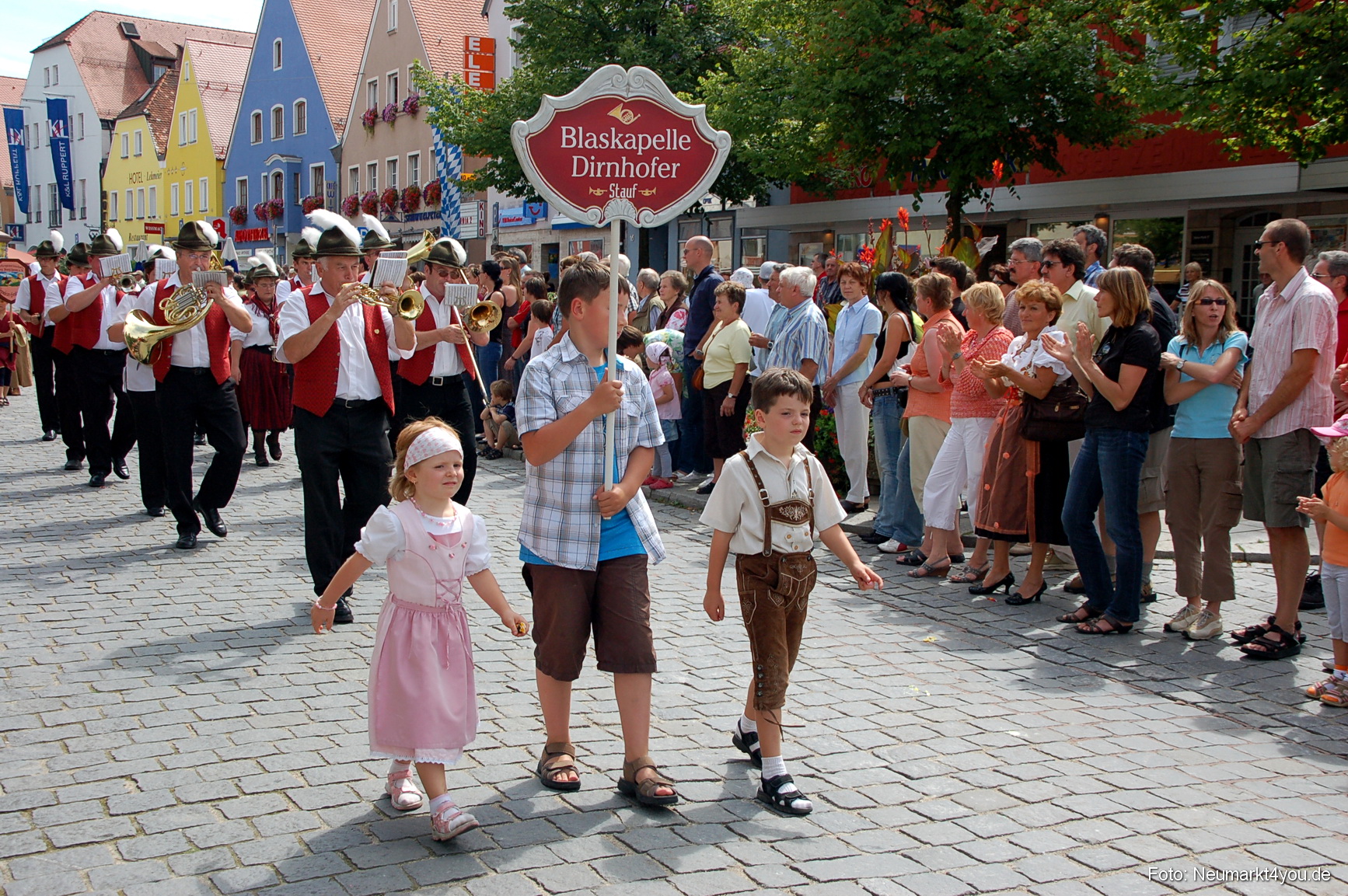0081 Volksfestzug Neumarkt 100808