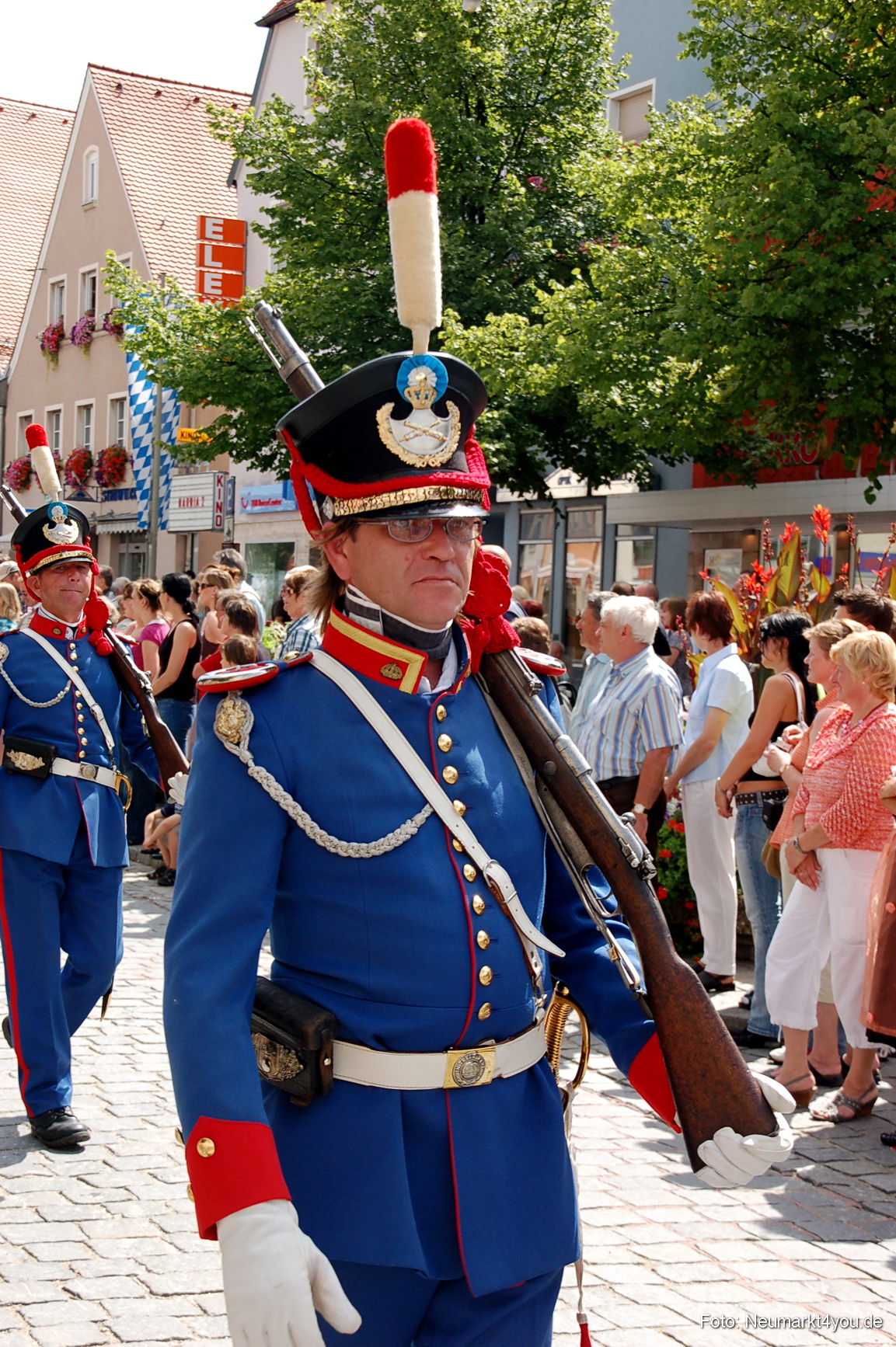 0109 Volksfestzug Neumarkt 100808