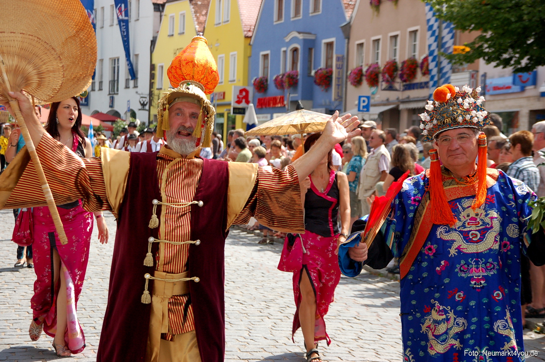 0124 Volksfestzug Neumarkt 100808