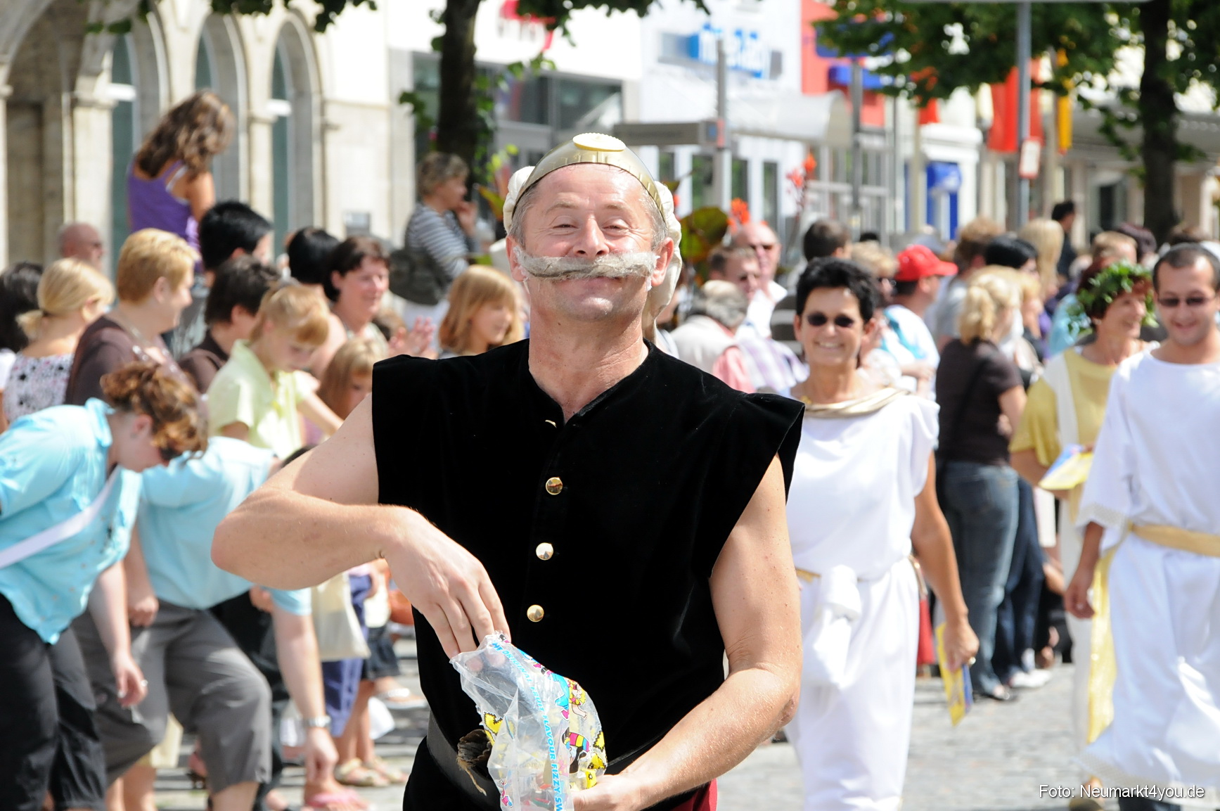 0127 Volksfestzug Neumarkt 100808