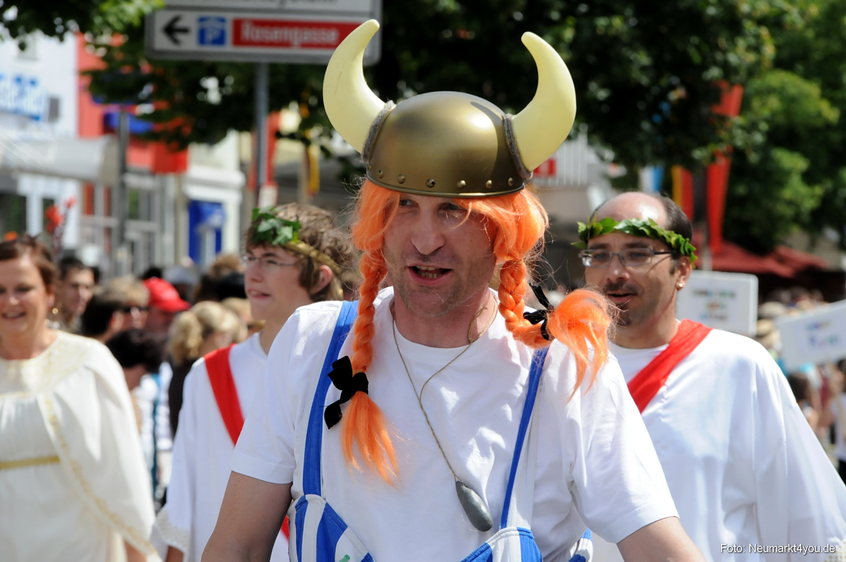 0128 Volksfestzug Neumarkt 100808