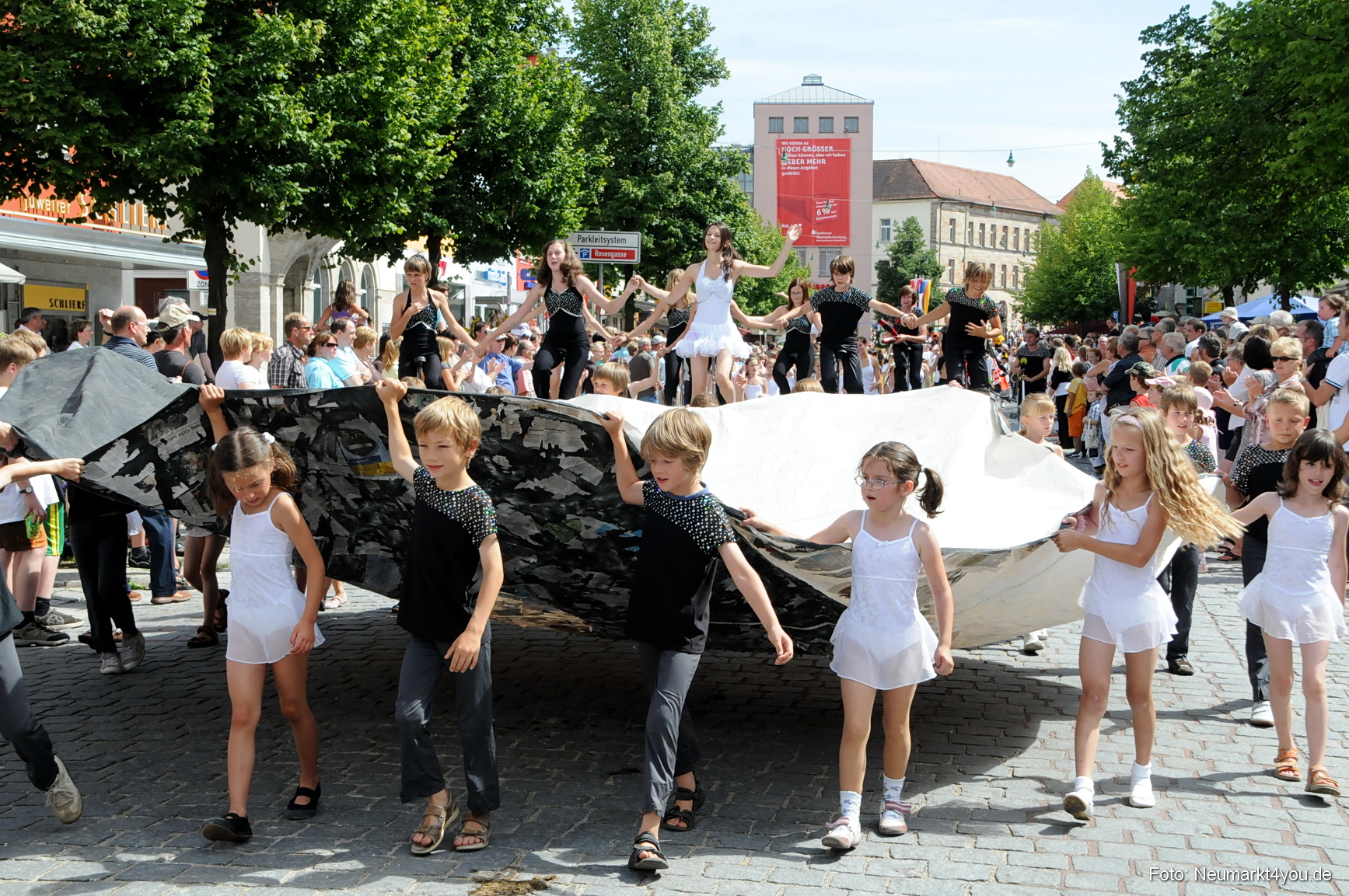 0135 Volksfestzug Neumarkt 100808