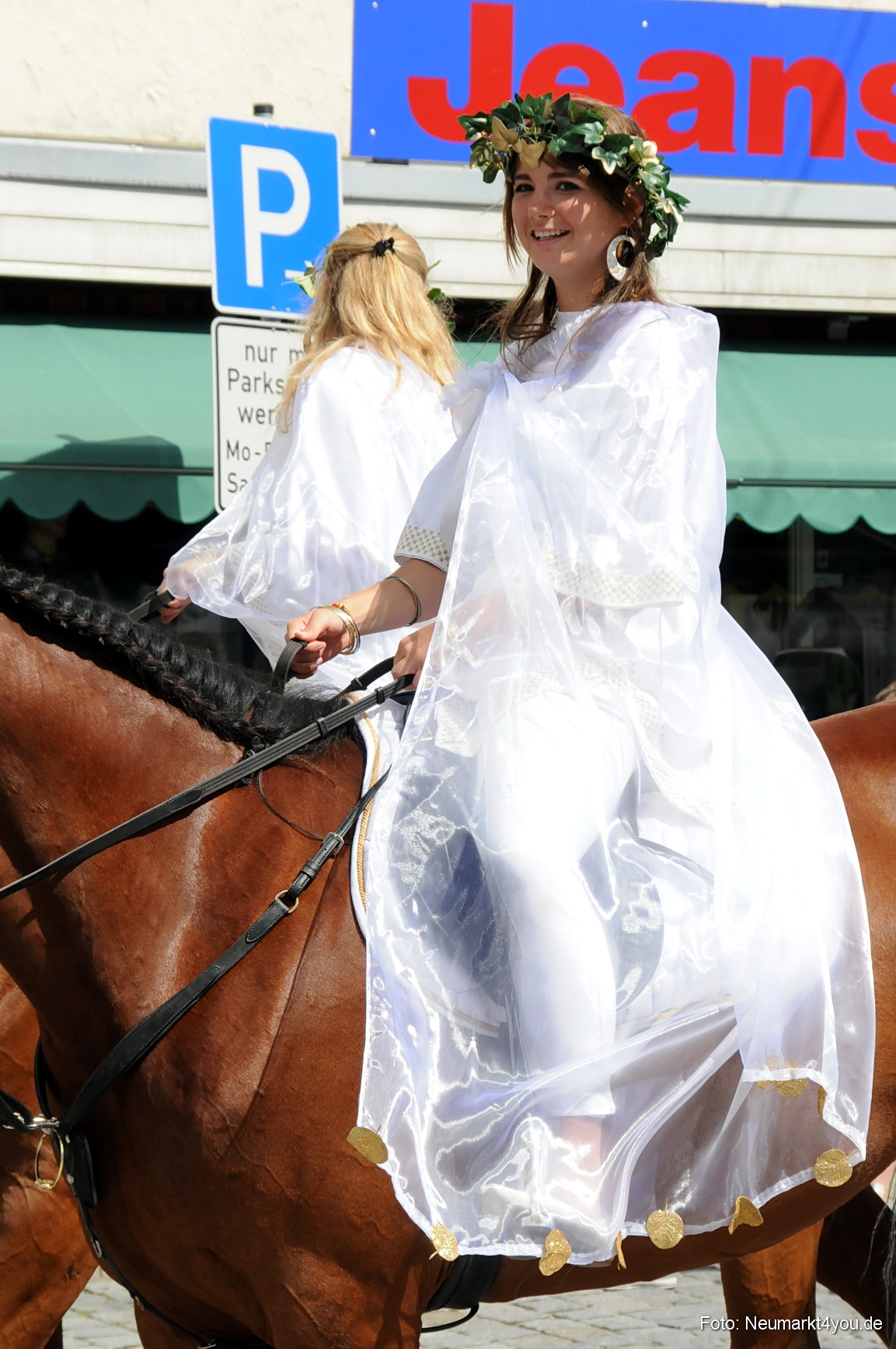 0157 Volksfestzug Neumarkt 100808