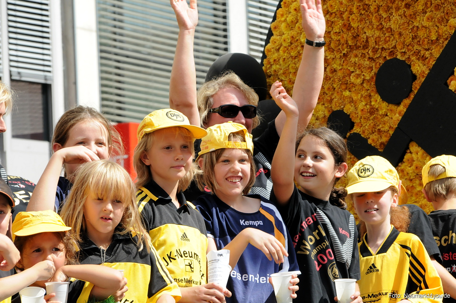 0159 Volksfestzug Neumarkt 100808