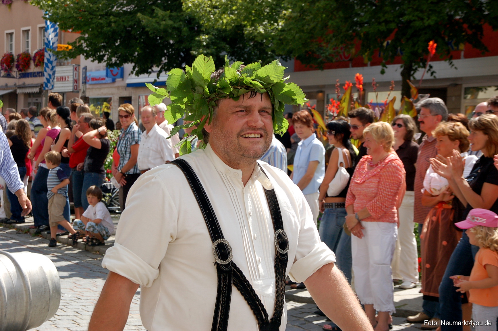 0160 Volksfestzug Neumarkt 100808