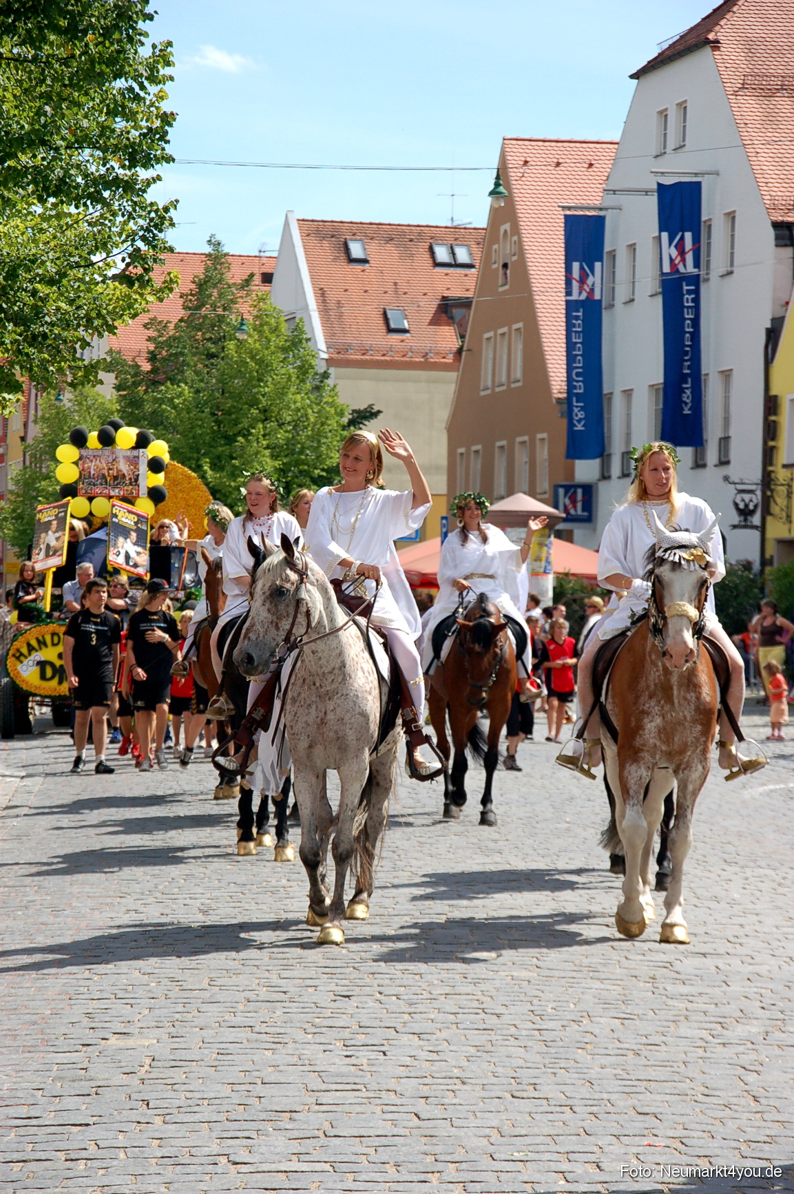 0162 Volksfestzug Neumarkt 100808
