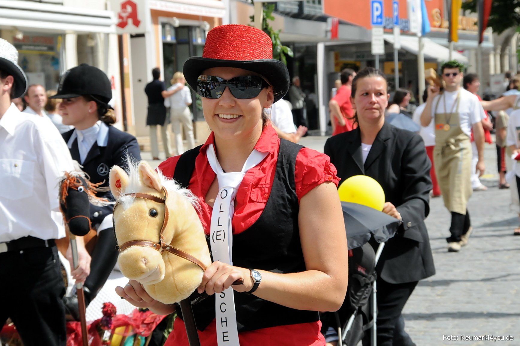 0163 Volksfestzug Neumarkt 100808