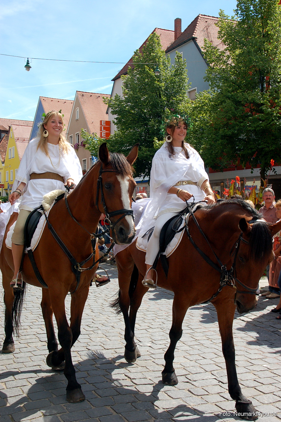 0167 Volksfestzug Neumarkt 100808