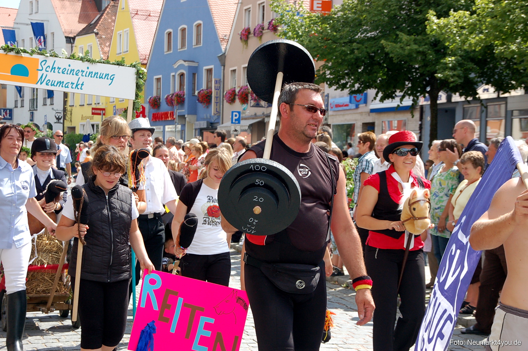0171 Volksfestzug Neumarkt 100808