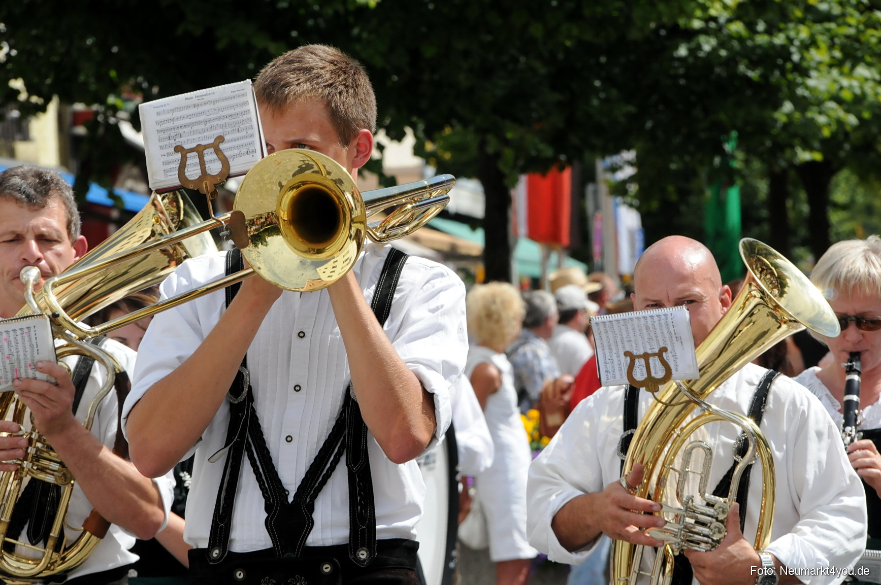 0174 Volksfestzug Neumarkt 100808