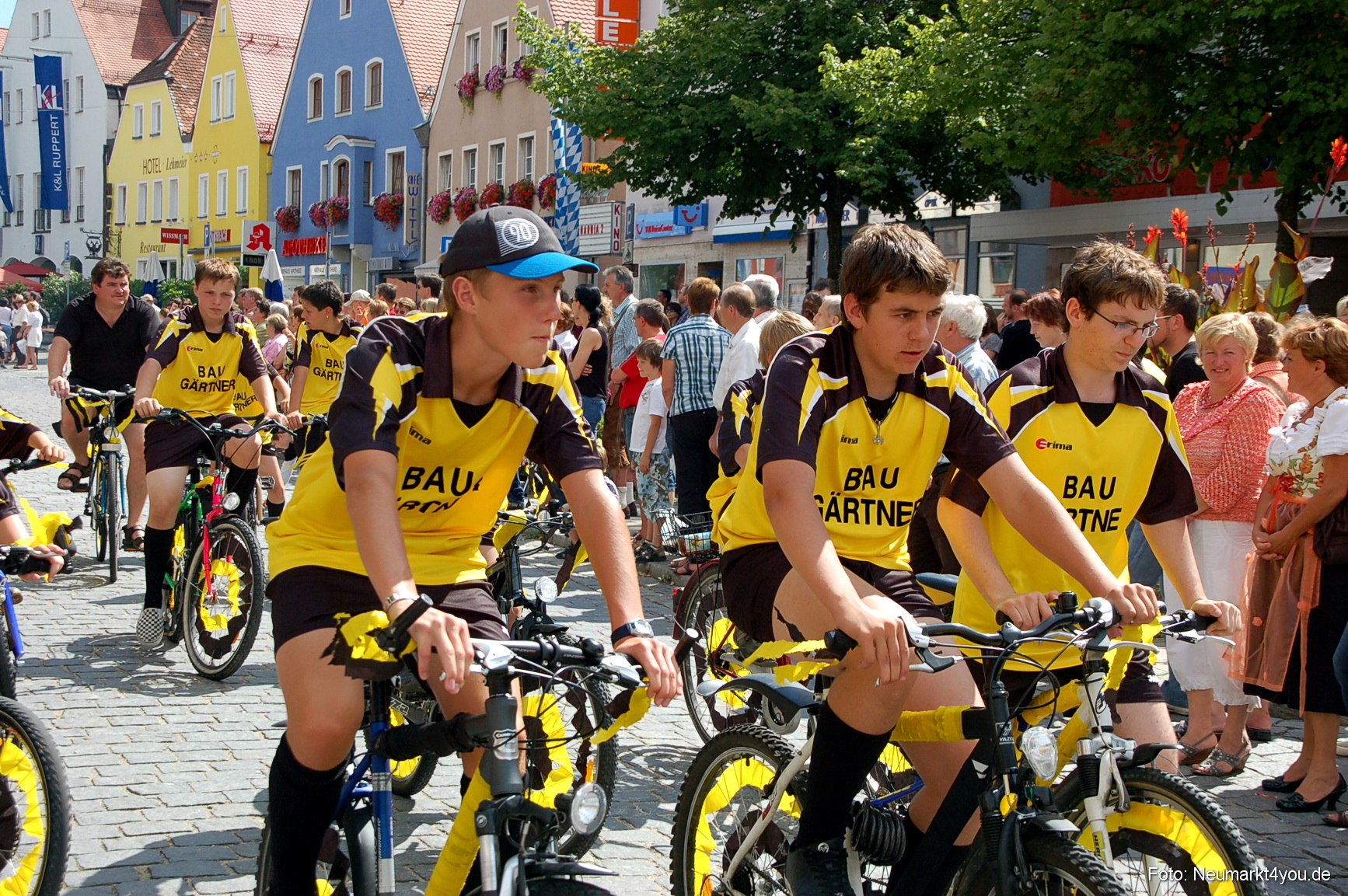 0183 Volksfestzug Neumarkt 100808