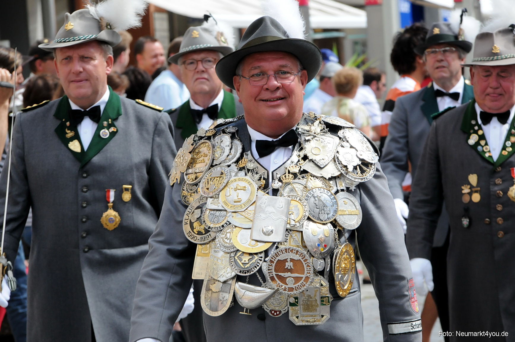 0206 Volksfestzug Neumarkt 100808