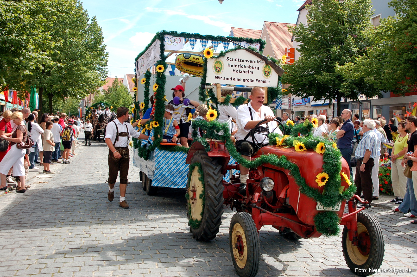 0217 Volksfestzug Neumarkt 100808
