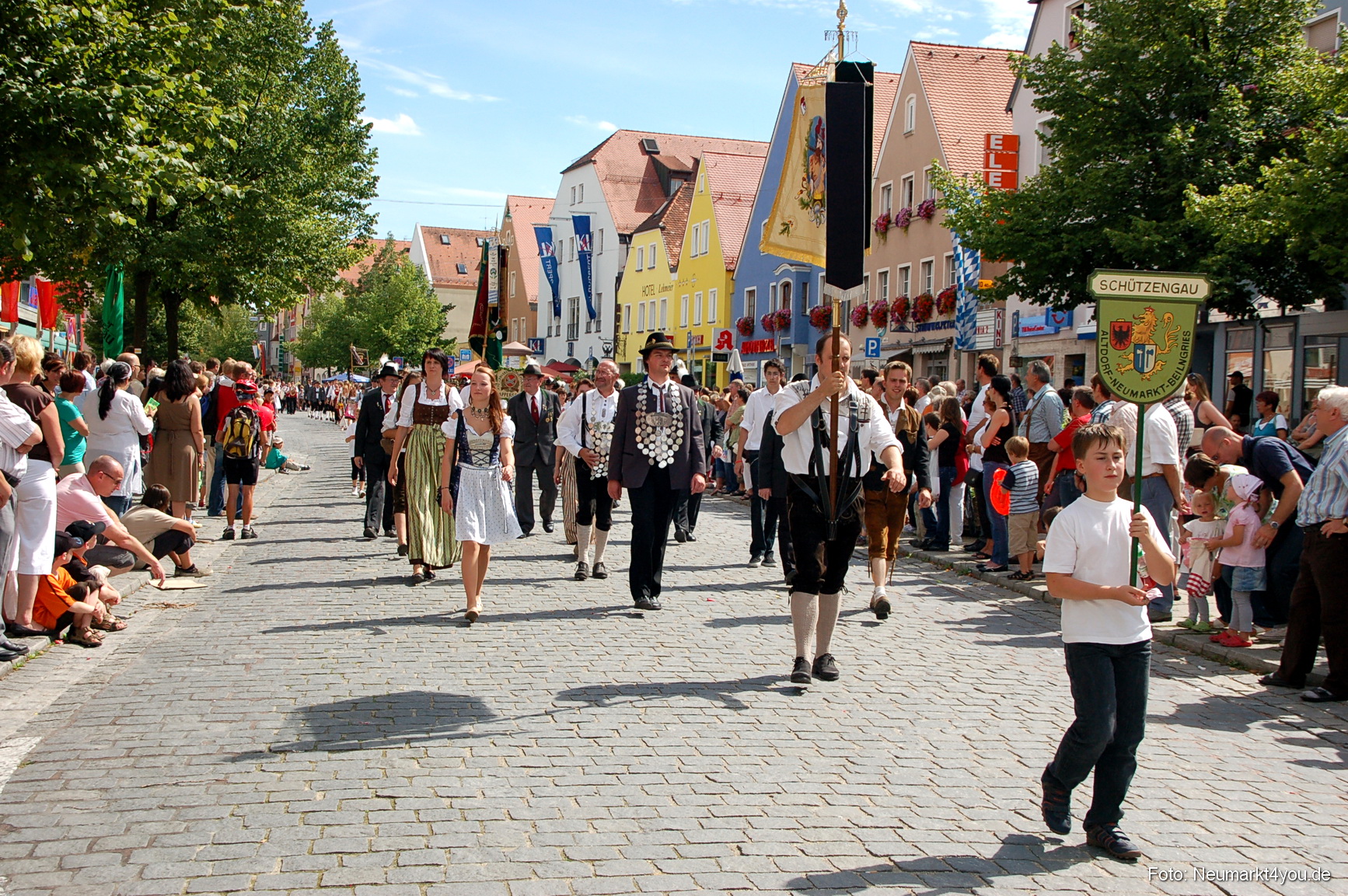 0232 Volksfestzug Neumarkt 100808