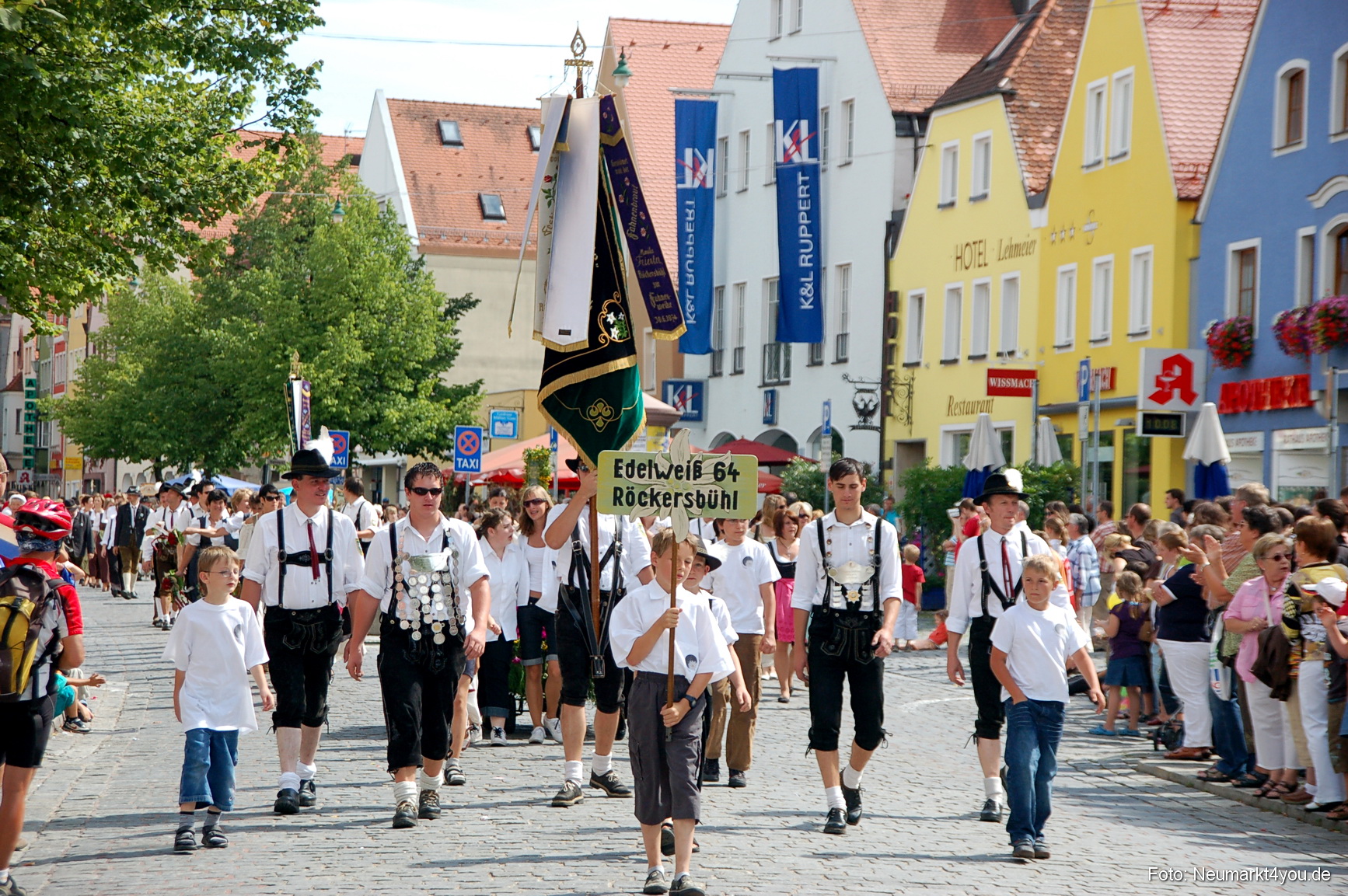 0238 Volksfestzug Neumarkt 100808