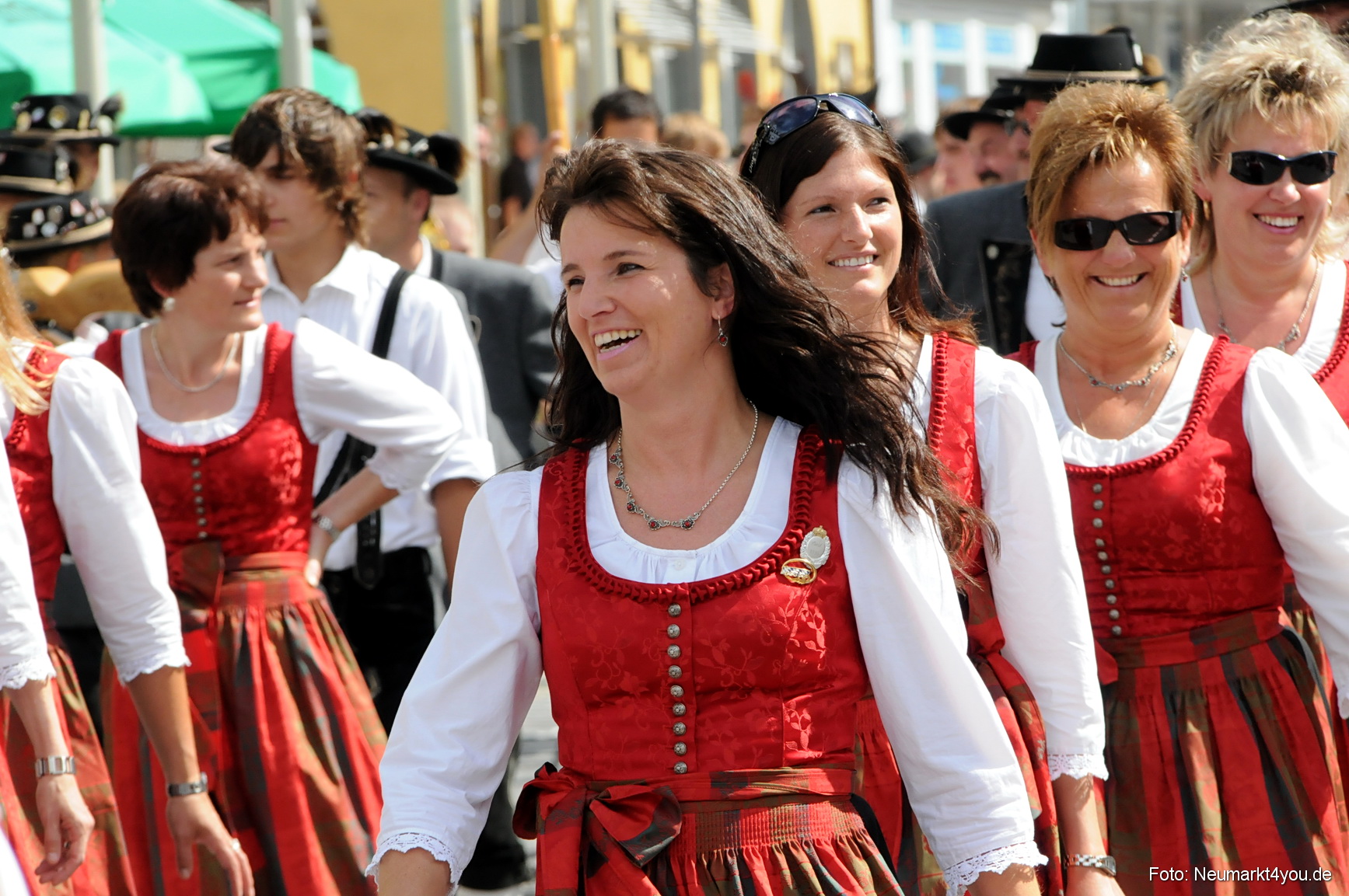 0242 Volksfestzug Neumarkt 100808